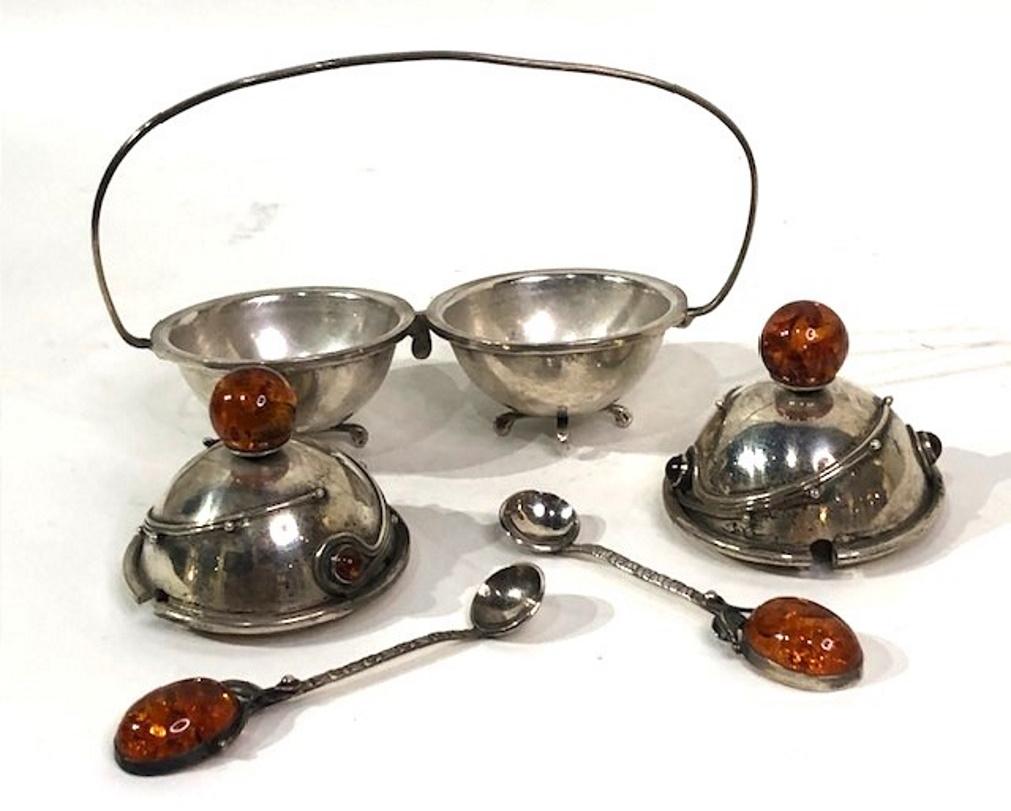 Britannico Set di sale e pepe in argento e ambra Art Deco scandinavo, 1940 ca. in vendita