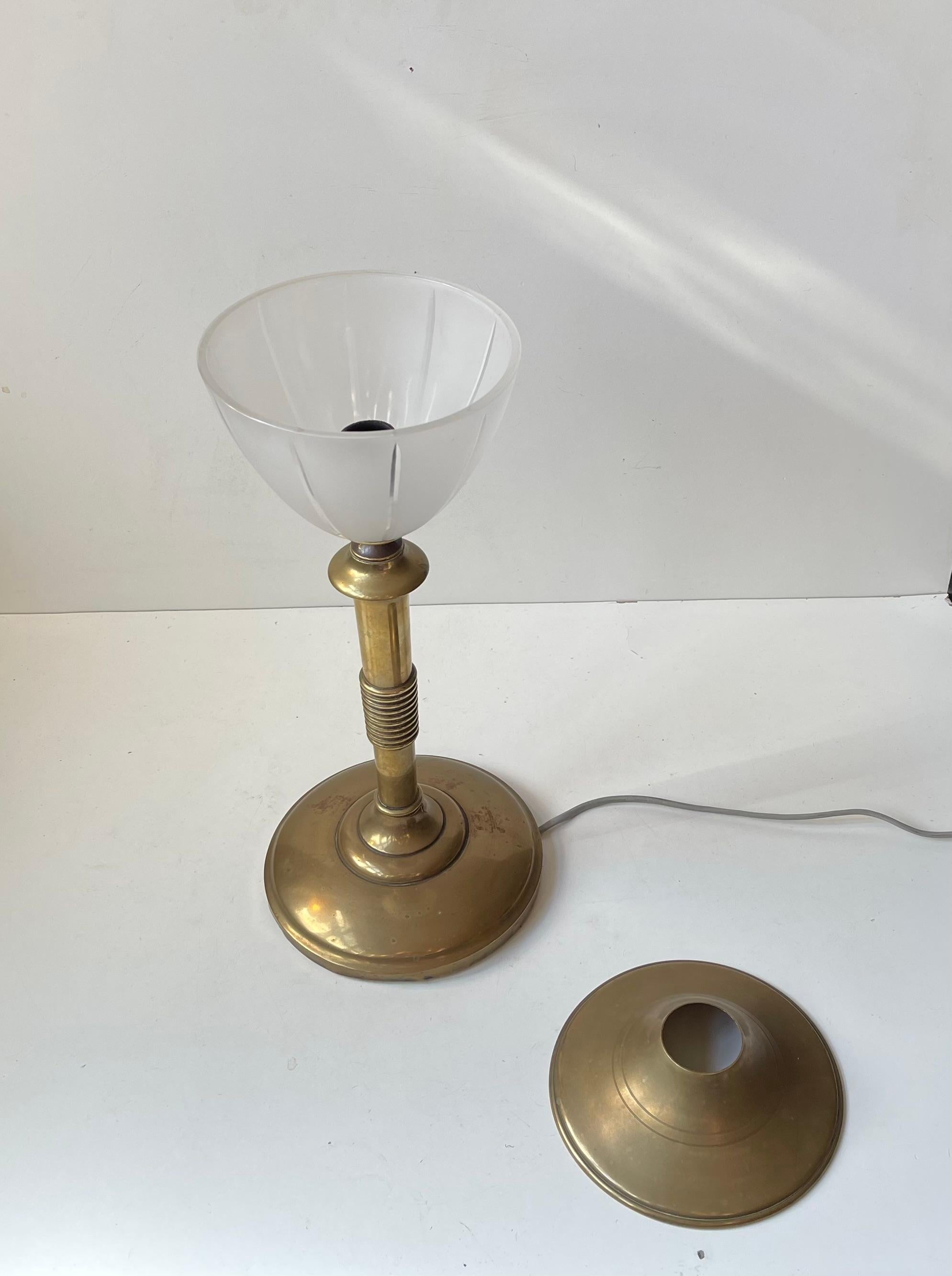 Scandinavian Art Deco Table Lamp in Bronze, Brass and Glass, 1940s For Sale 7