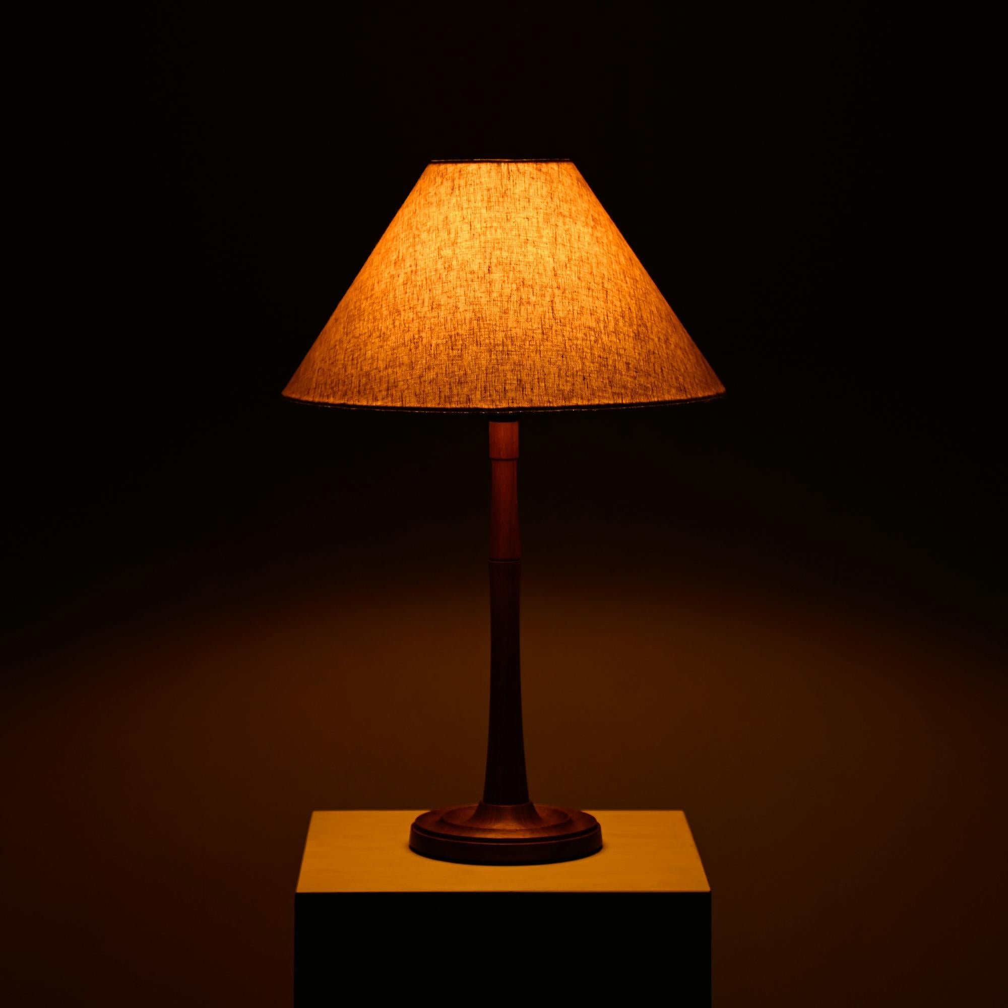 Danish Scandinavian Art Deco Table Lamp in Teak, Denmark 1940s For Sale