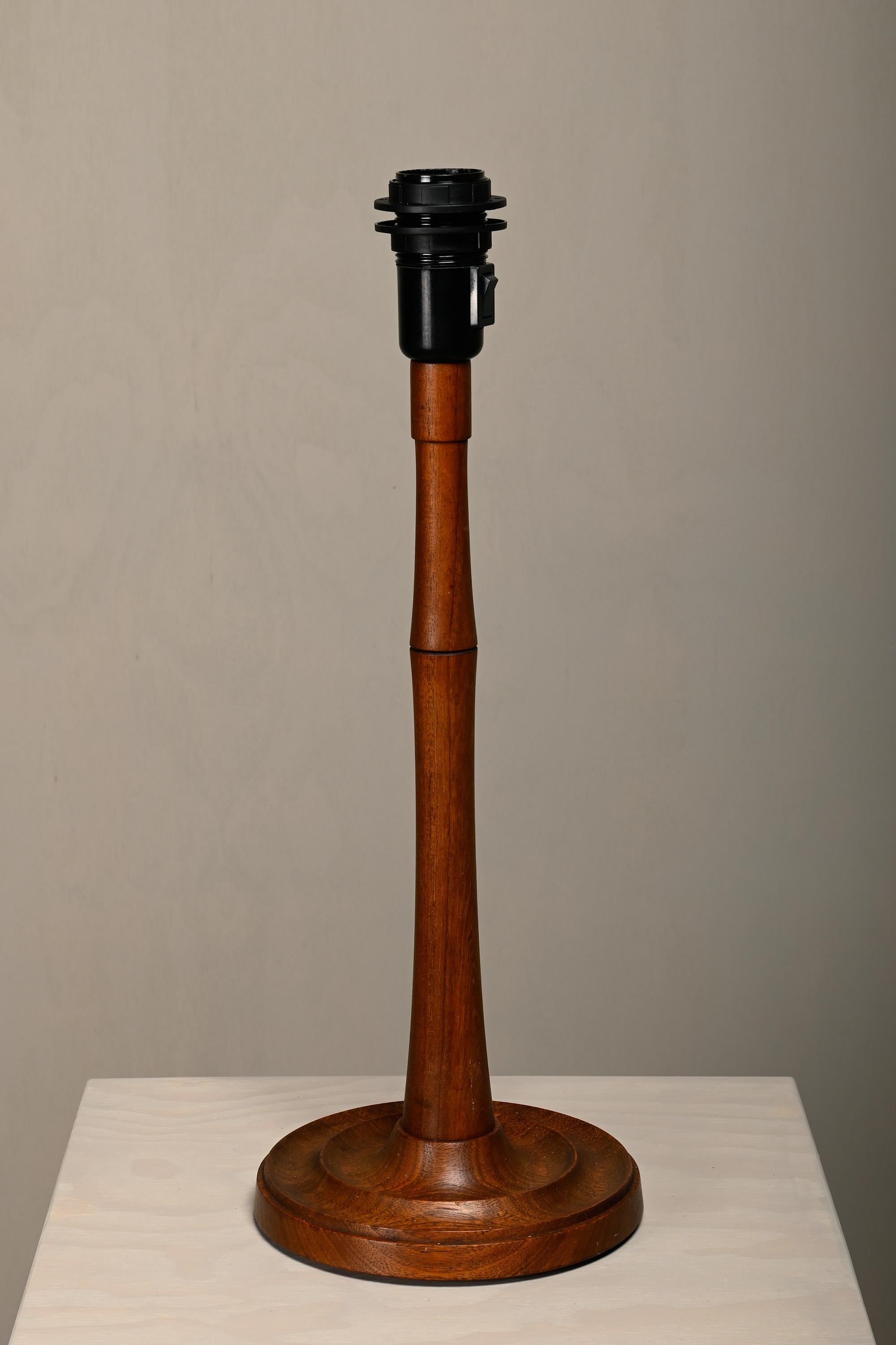 Mid-20th Century Scandinavian Art Deco Table Lamp in Teak, Denmark 1940s For Sale