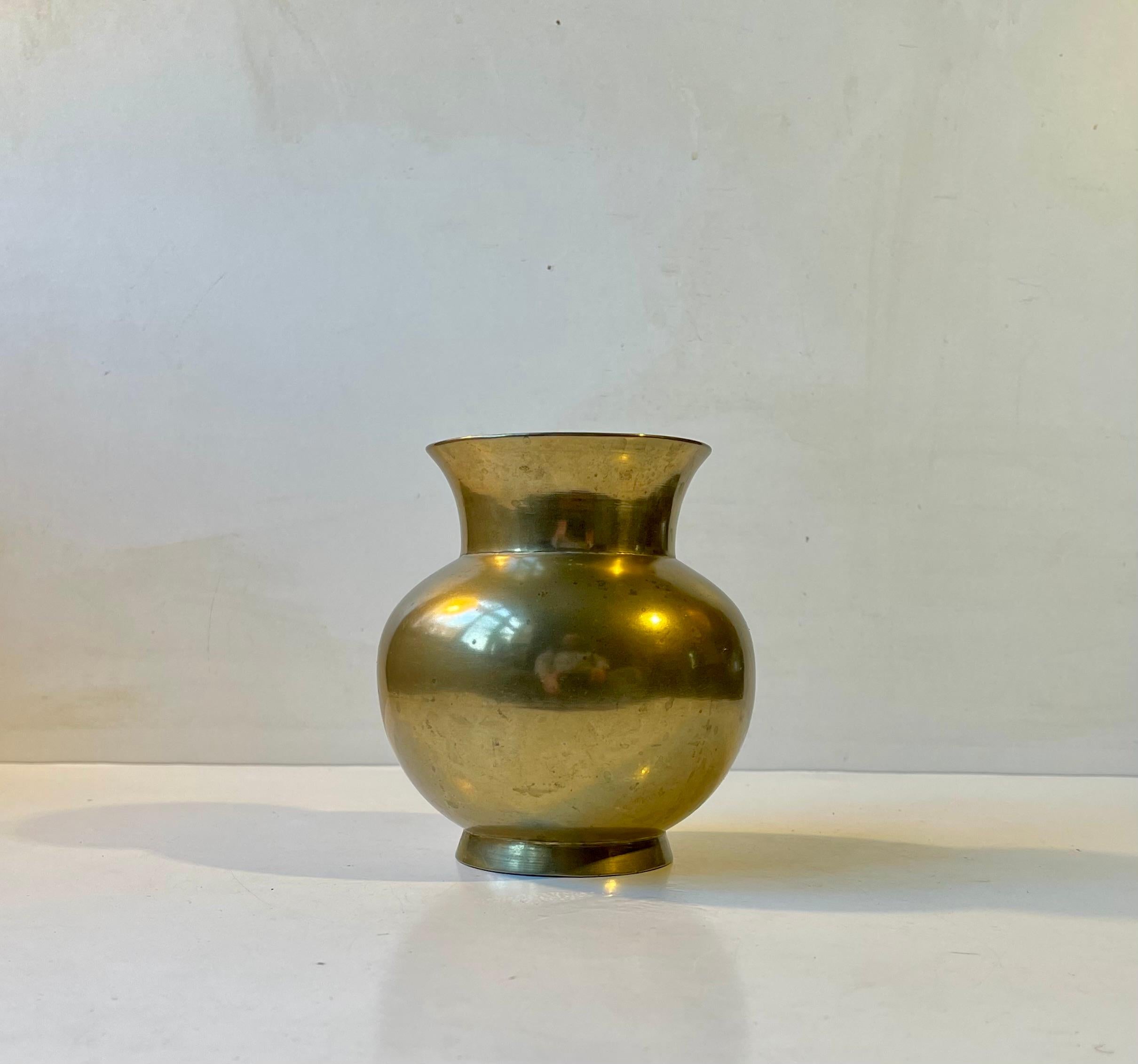 Scandinavian Art Deco Vase in Bronze, 1930s In Good Condition For Sale In Esbjerg, DK