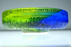 Scandinavian Art glass bowl with amazing colors by Göran Wärff Kosta, Sweden