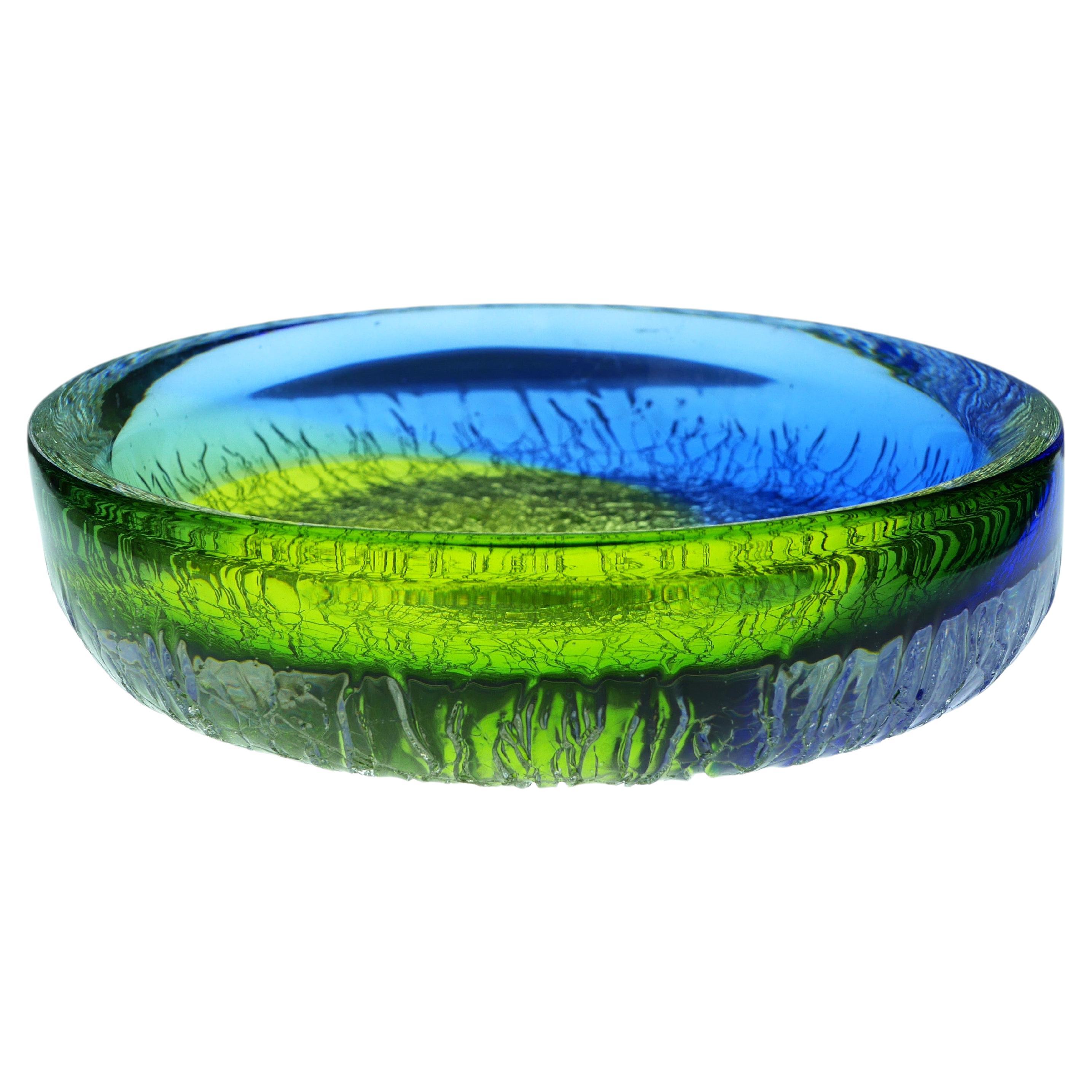 Scandinavian Art glass bowl with amazing colors by Göran Wärff Kosta, Sweden