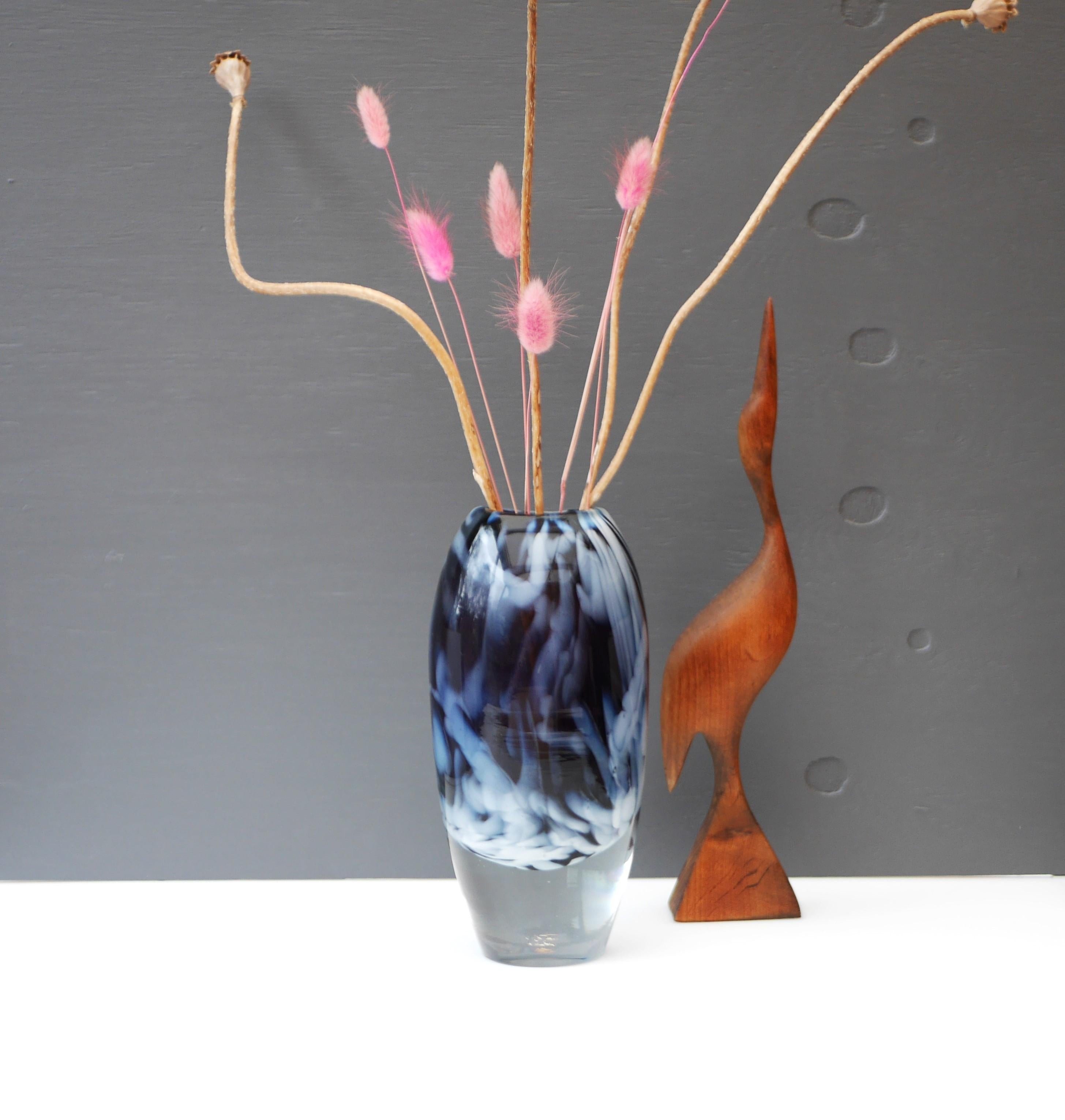 Scandinavian art glass Vase by Kjell Engman, Sea Glassbruk, Sweden In Good Condition For Sale In Skarpnäck, SE