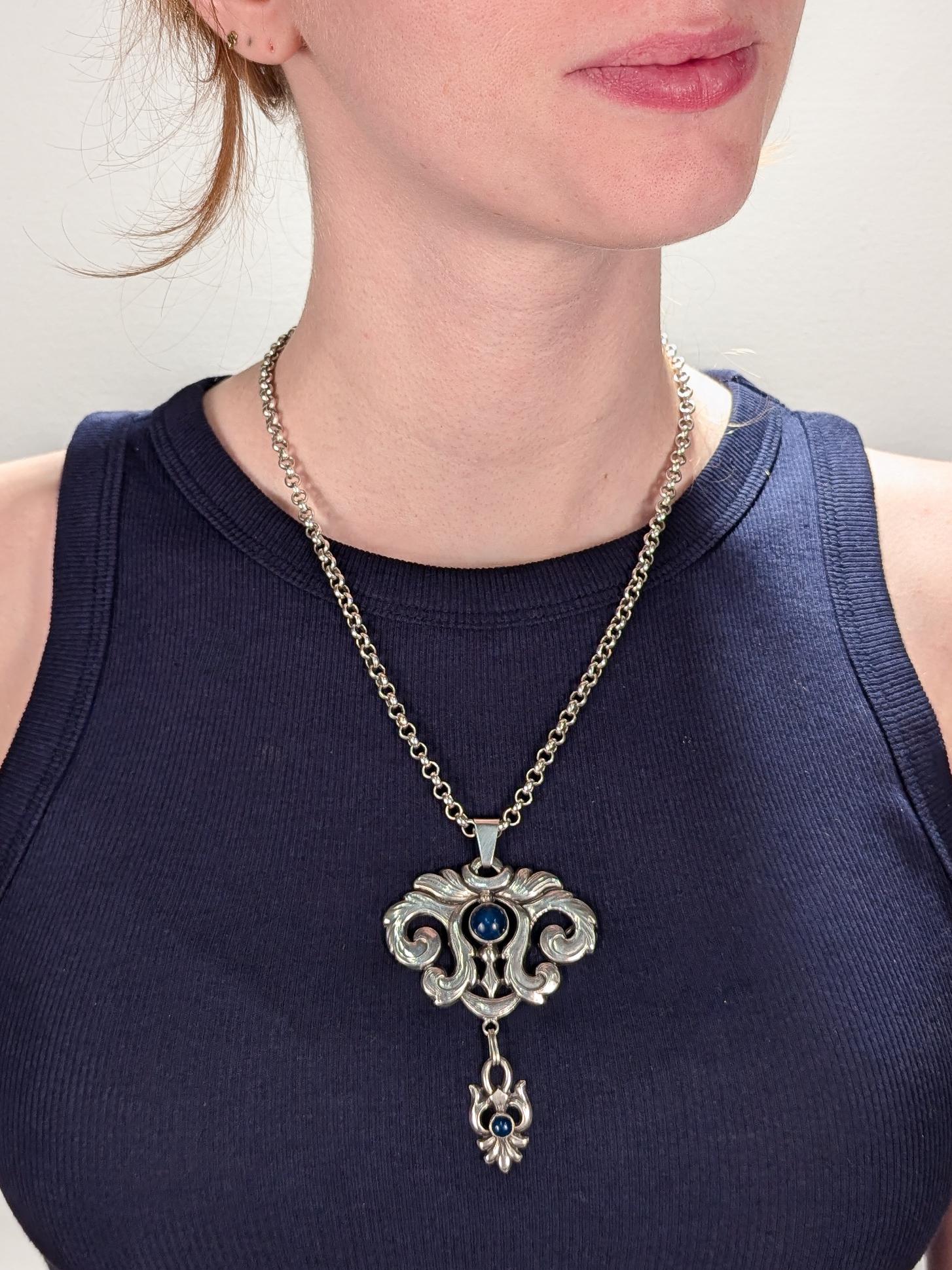 Collana con ciondolo in argento e lapis in stile Art Nouveau scandinavo In condizioni buone in vendita a Philadelphia, PA