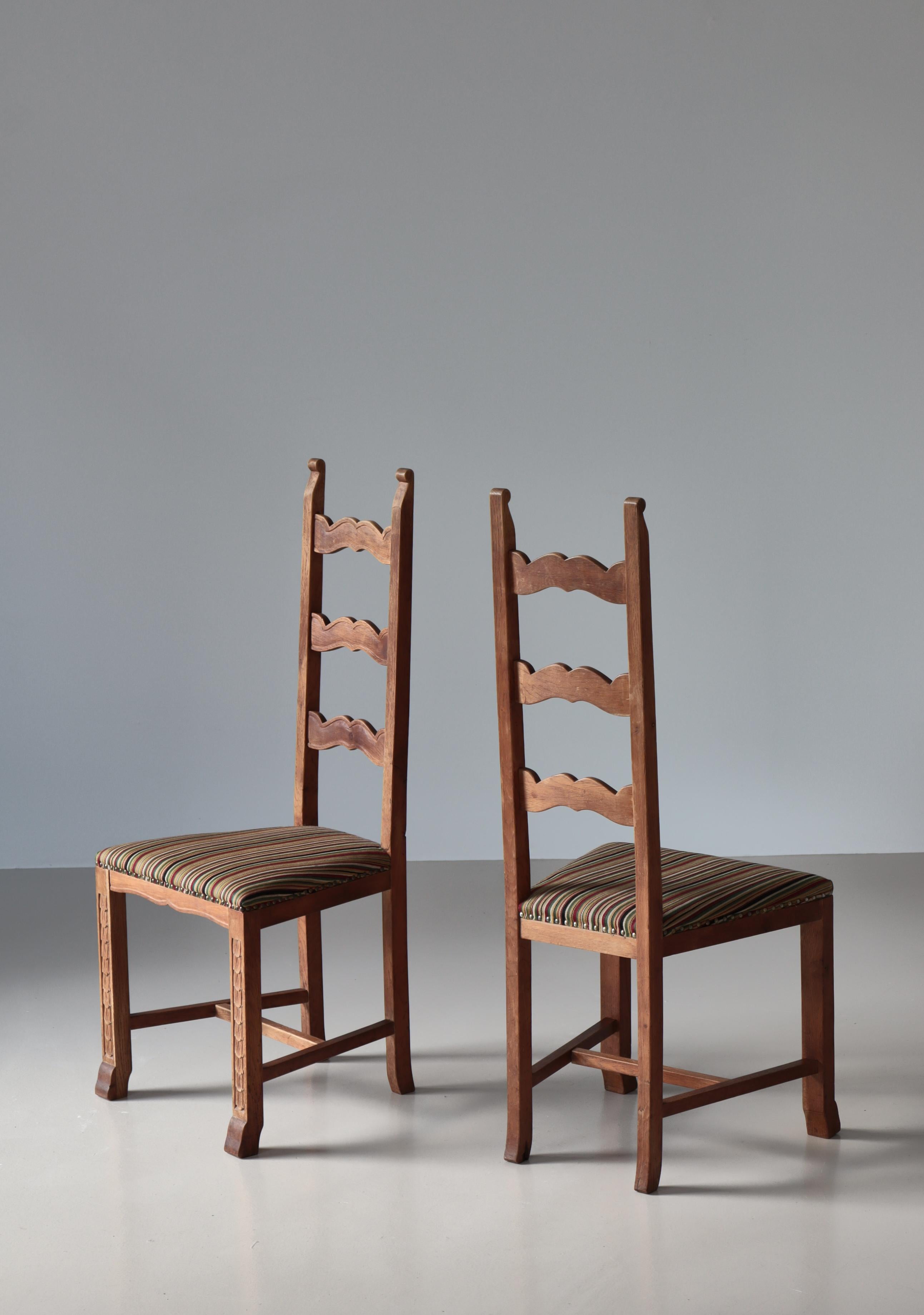 Scandinavian Art Nouveau Skönvirke Chairs in Carved Oak, Denmark, 1930s For Sale 8