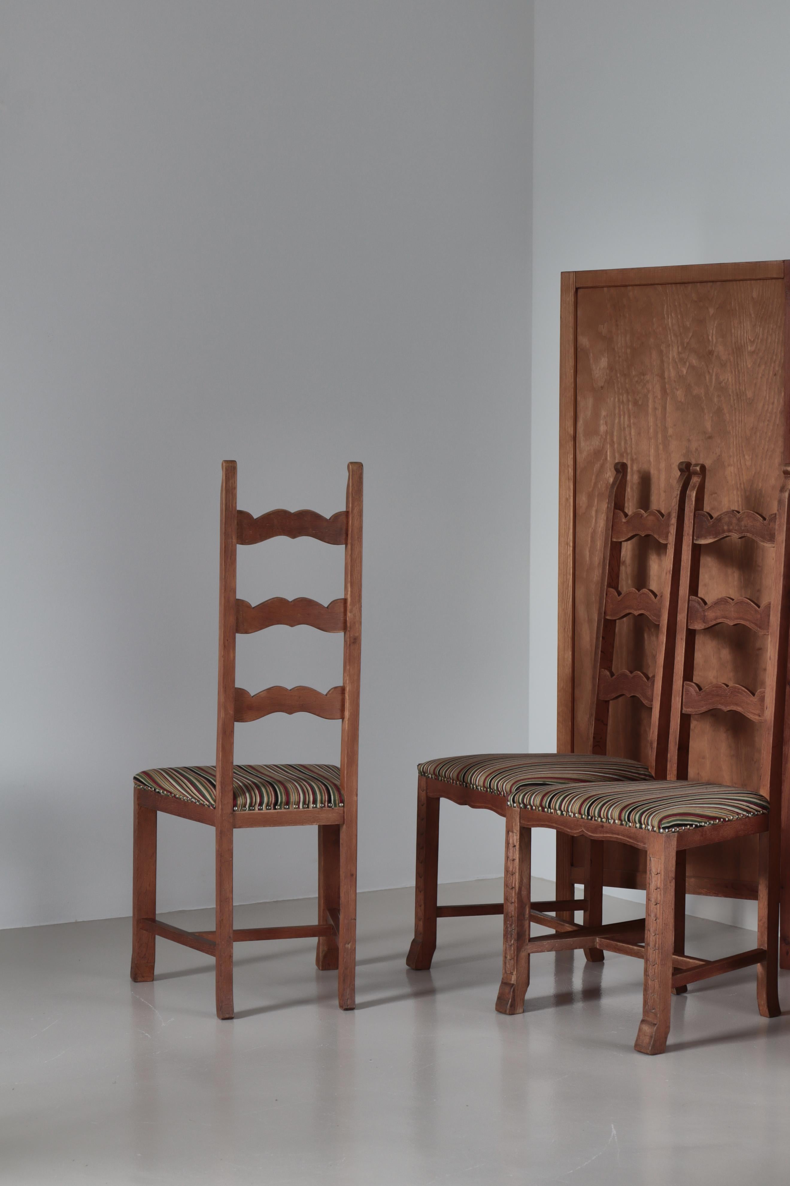 Scandinavian Art Nouveau Skönvirke Chairs in Carved Oak, Denmark, 1930s For Sale 11