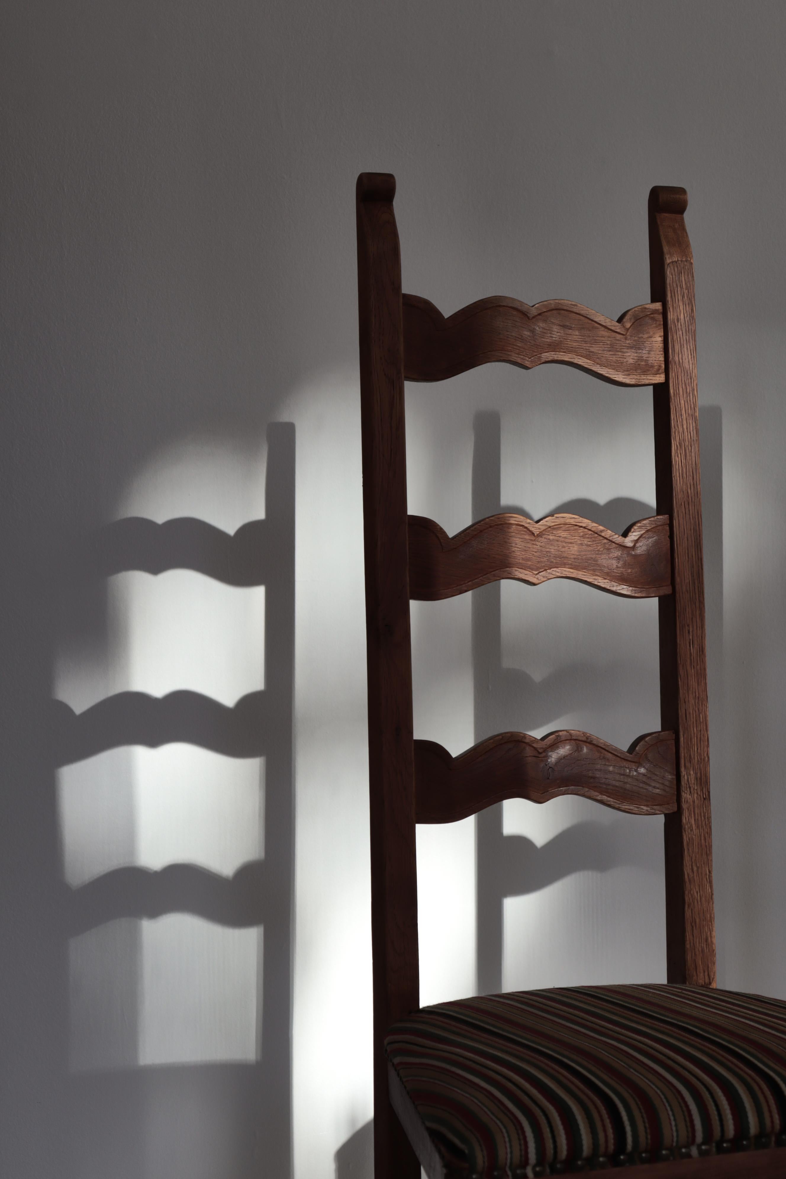 Scandinavian Art Nouveau Skönvirke Chairs in Carved Oak, Denmark, 1930s For Sale 12