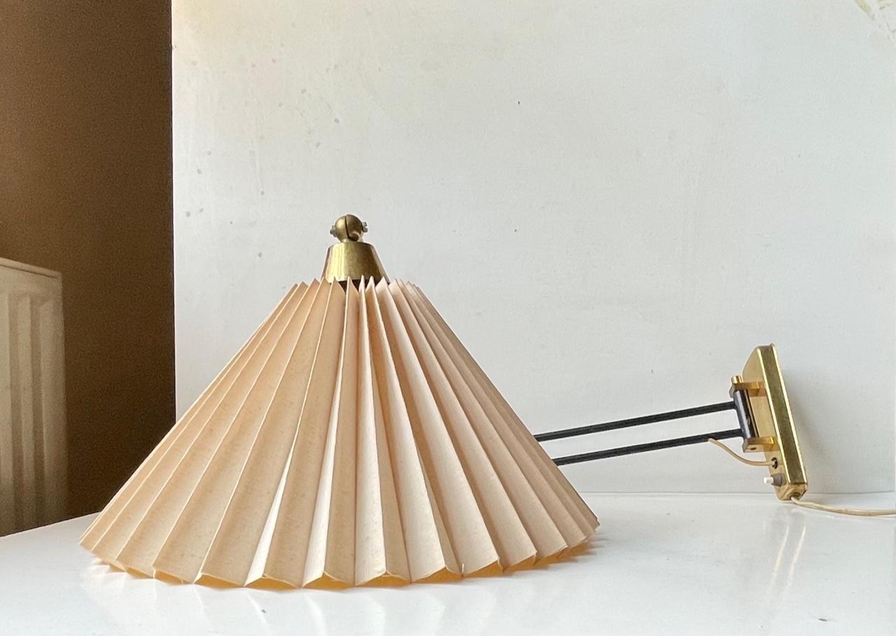 Scandinavian Articulated Wall Sconce in Brass, 1960s In Good Condition In Esbjerg, DK