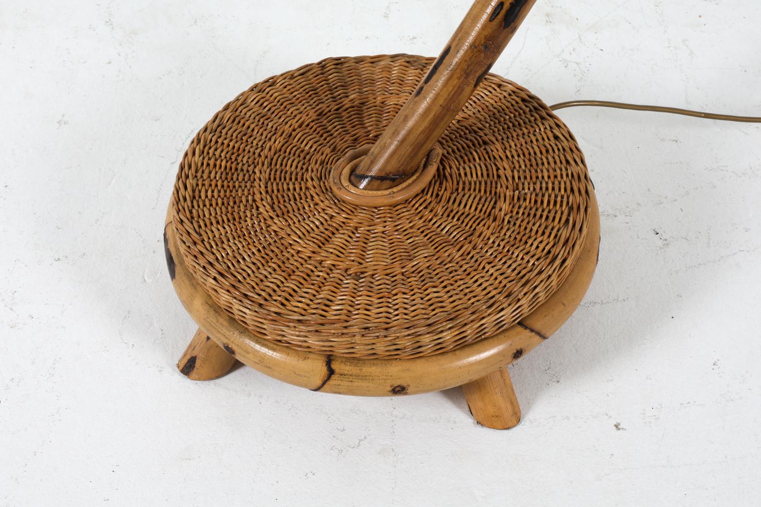 Scandinave Lampadaire arc scandinave en bambou et rotin, circa 1960s en vente