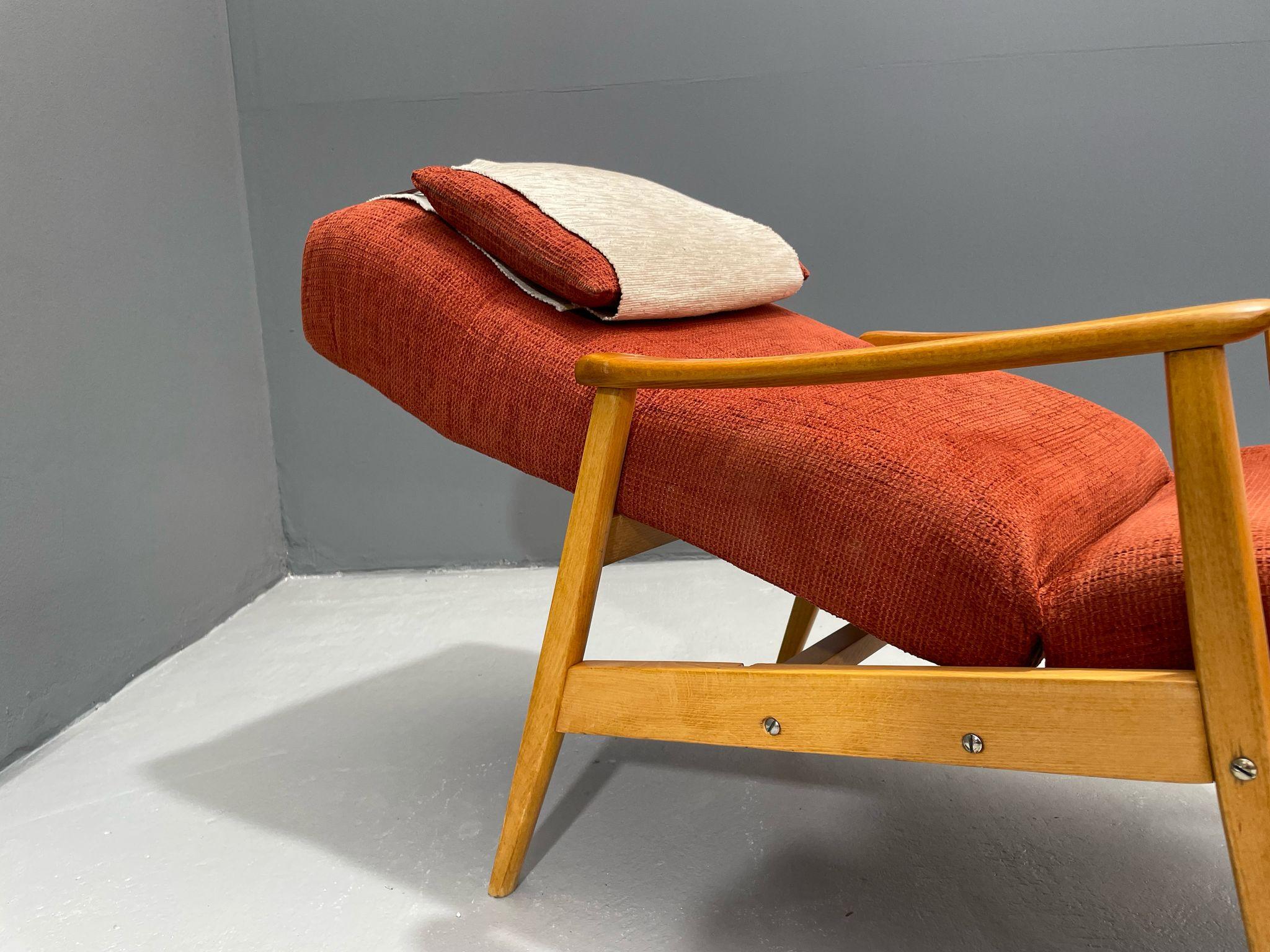 Fauteuil inclinable scandinave en Beeche, Suède, années 1950 en vente 4