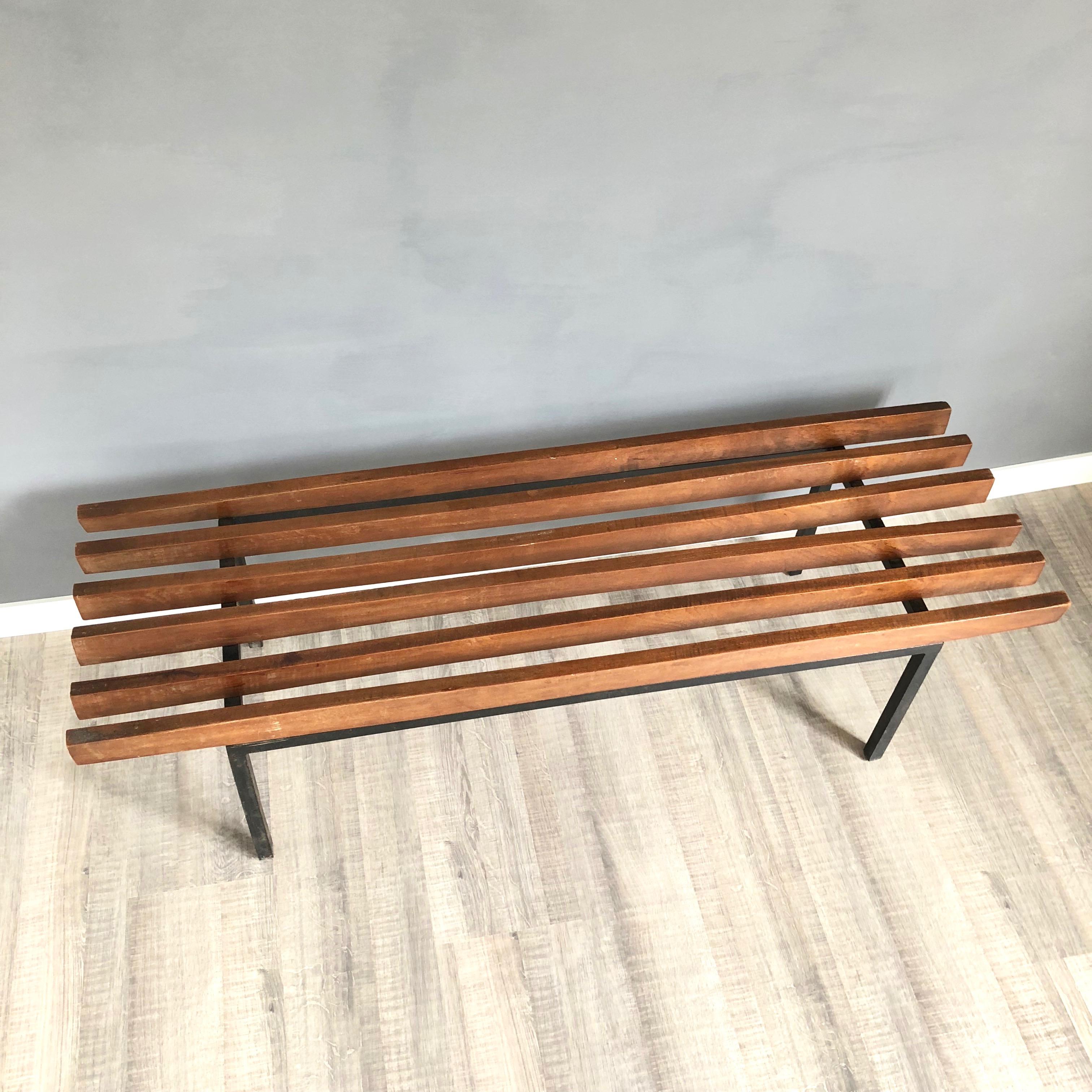 Bench made of metal and teak wood, 1960s. Excellent design object for interior decoration, display windows, lofts or simply to set up a window.
Good conditions, except for the fact that the teak beams are a little bend.