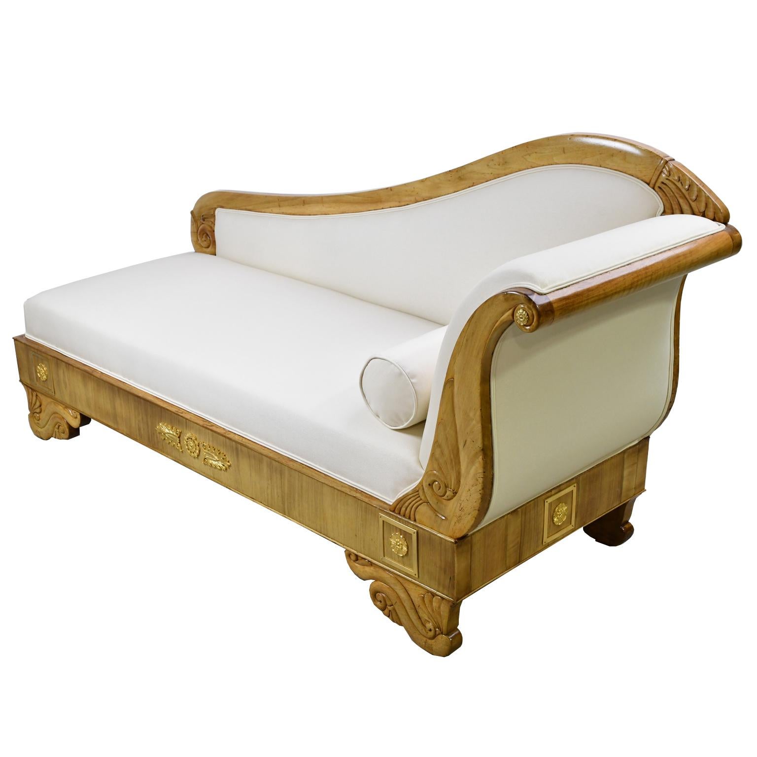 Scandinavian Biedermeier Recamier / Divan in Light Walnut, circa 1845 In Good Condition In Miami, FL