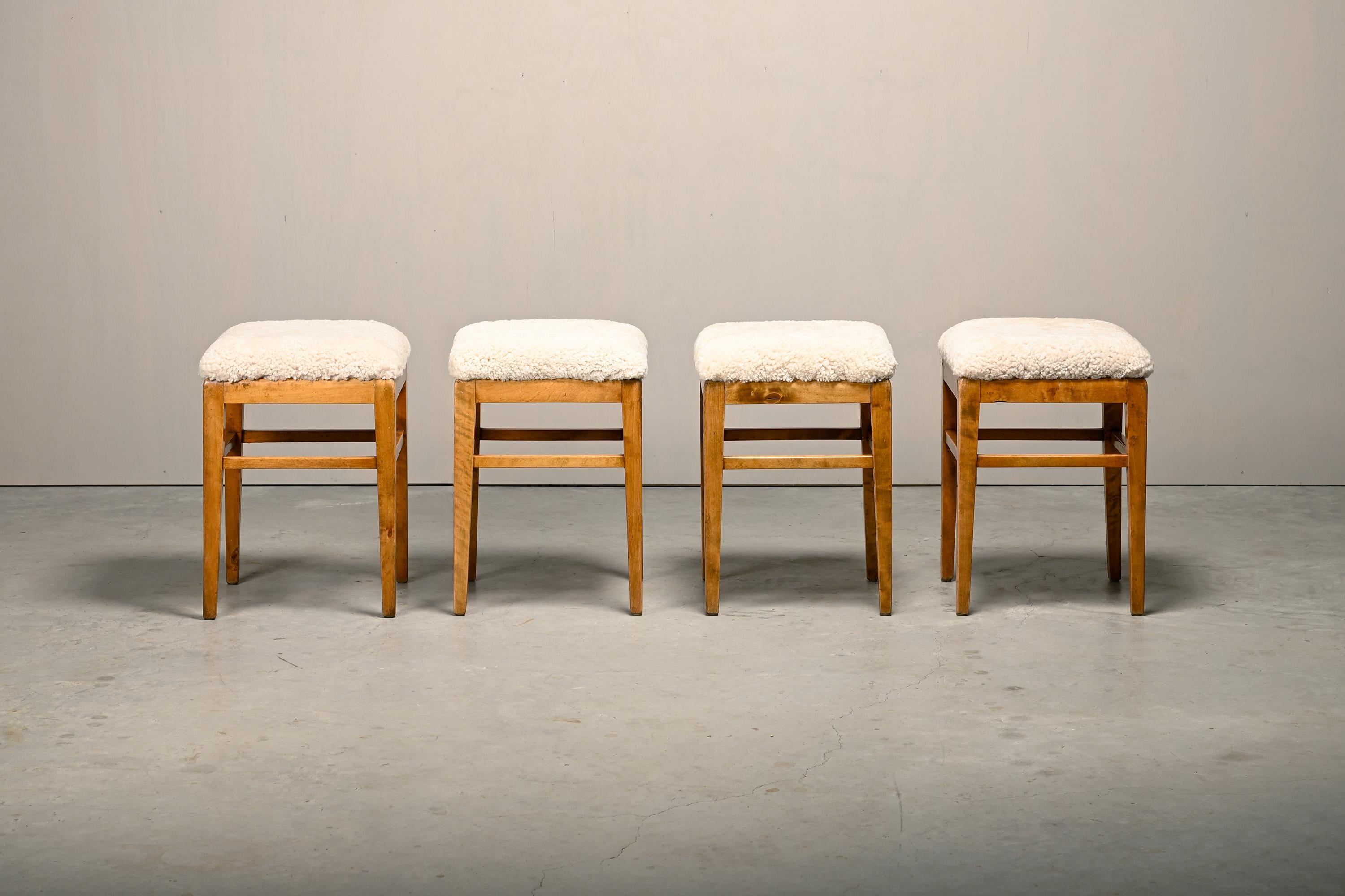 Art déco Scandinavian birch stools with light sheepskin seats, 1930s en vente