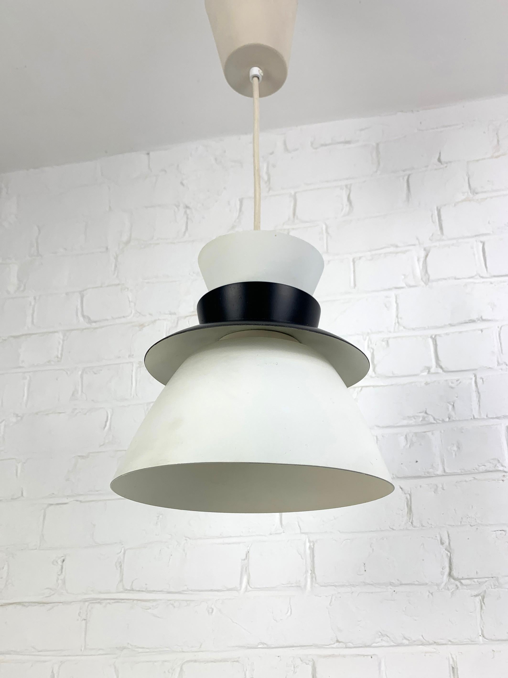 Scandinavian Black & White Pendant light, Mid-Century Modernism, Artek Finland For Sale 3