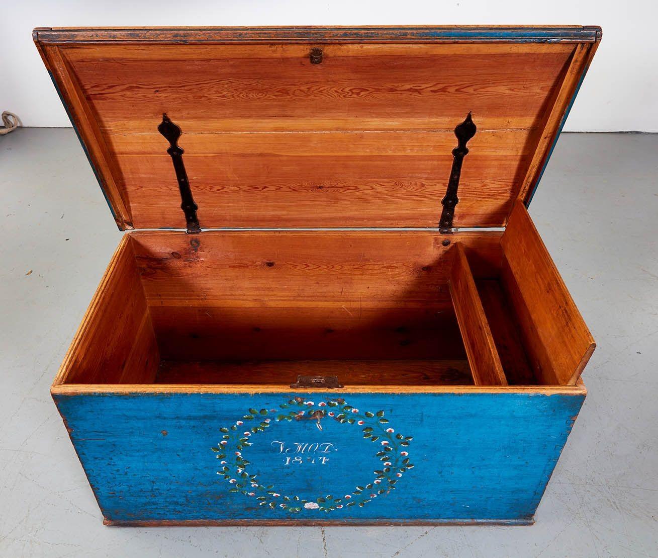 Scandinavian Blue Marriage Chest For Sale 5