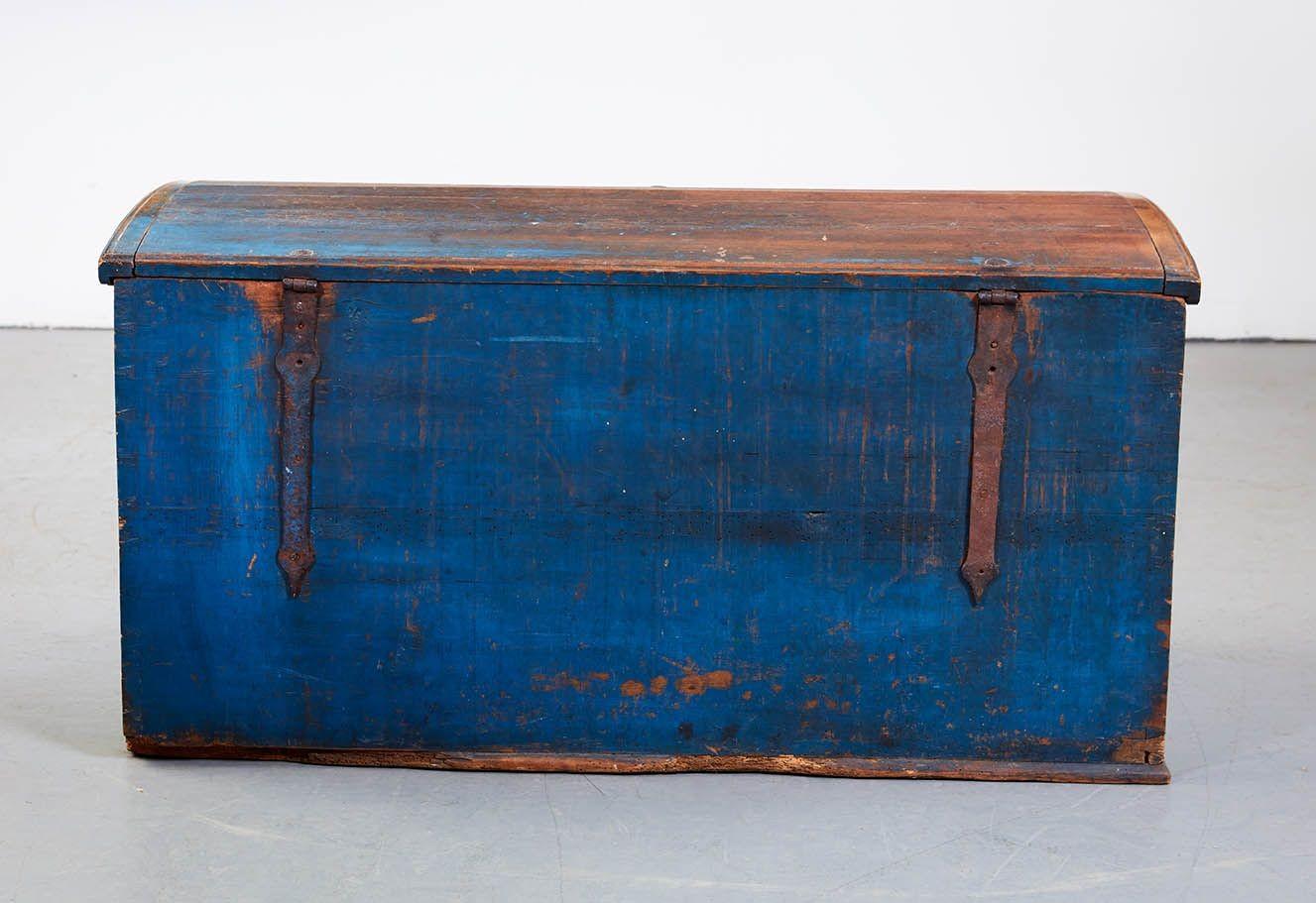 Scandinavian Blue Marriage Chest For Sale 11