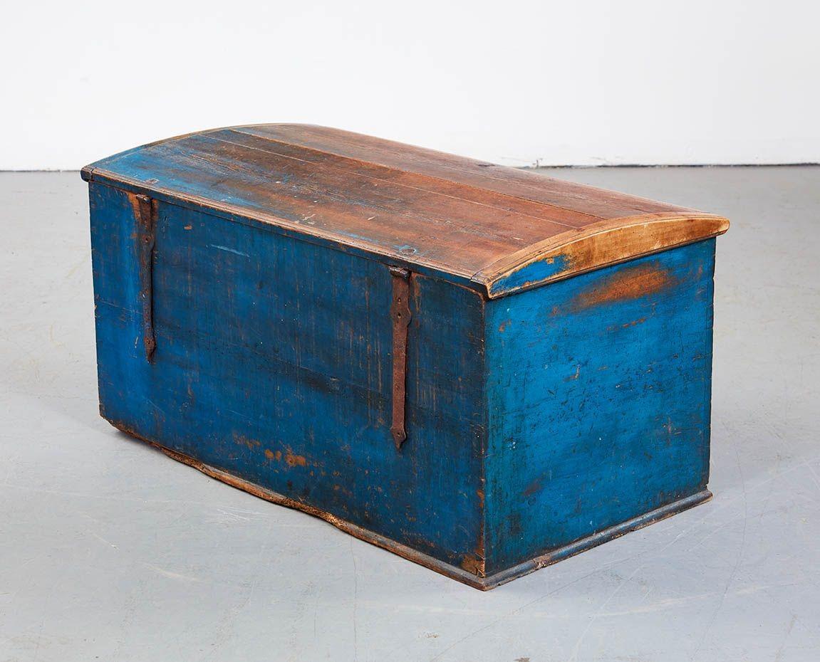 Scandinavian Blue Marriage Chest For Sale 13