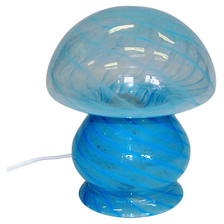 Lampe de table scandinave en verre bleu champignon des années 1970