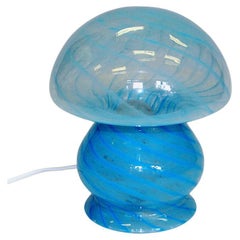 Lámpara de sobremesa escandinava de cristal azul hongo años 70