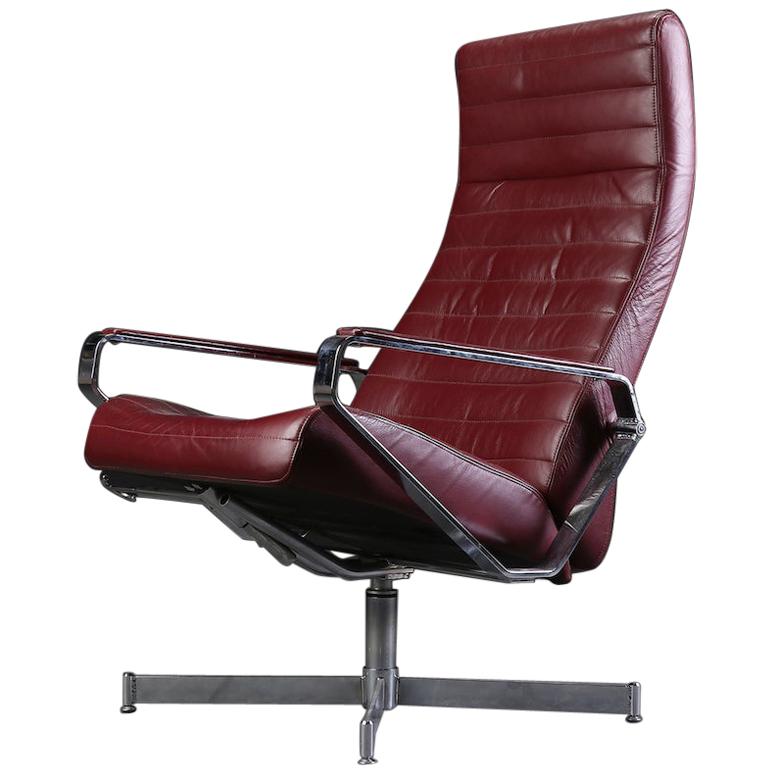 Scandinavian Bolia House Design Vitesse Office Swivel Leather Chair