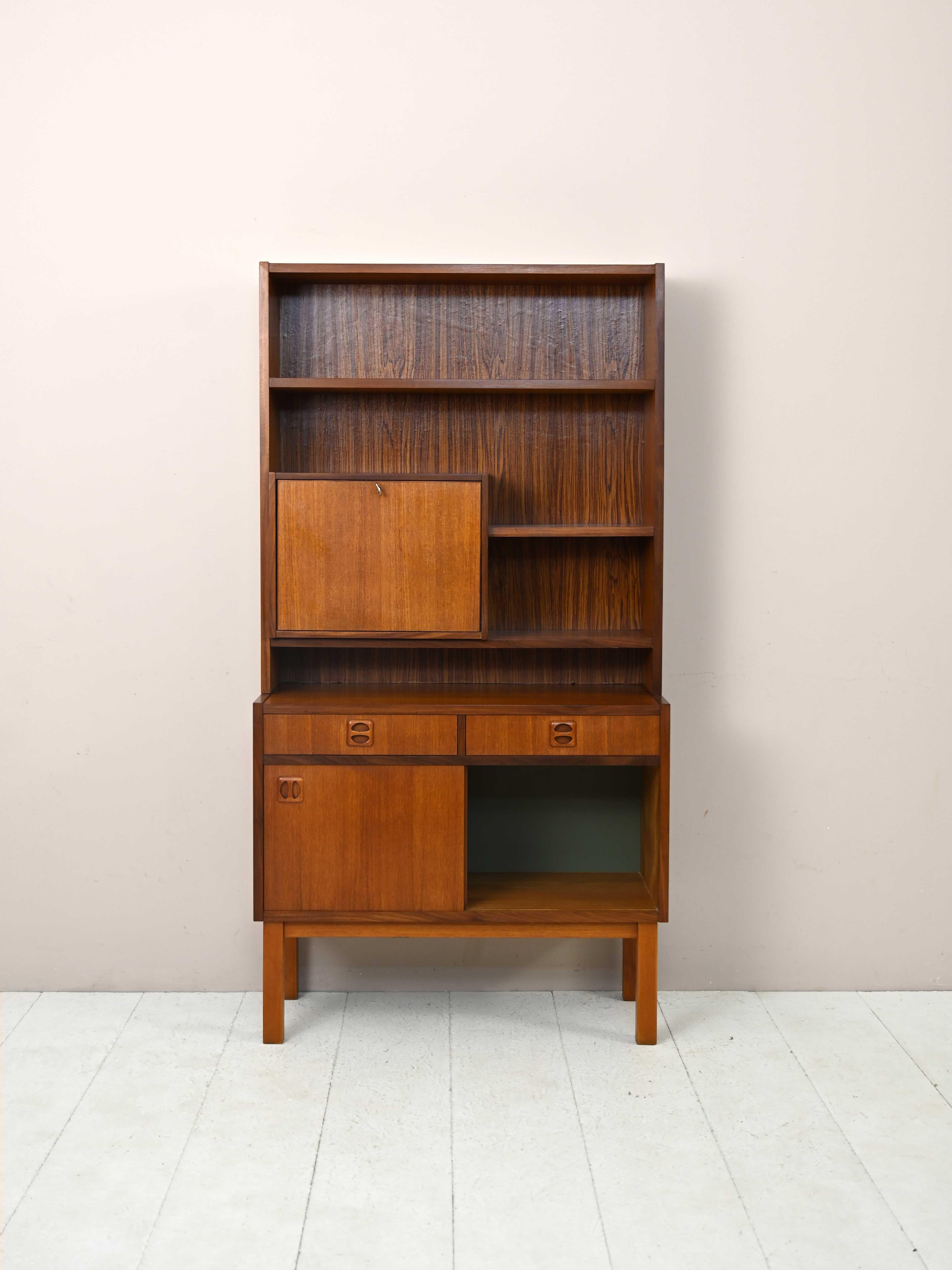 Scandinavian Bookcase with Bar Compartment In Good Condition In Brescia, IT