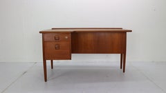 Scandinavian Boomerang Teak Desk by Göran Strand for Lelångs Möbelfabrik, 1950s