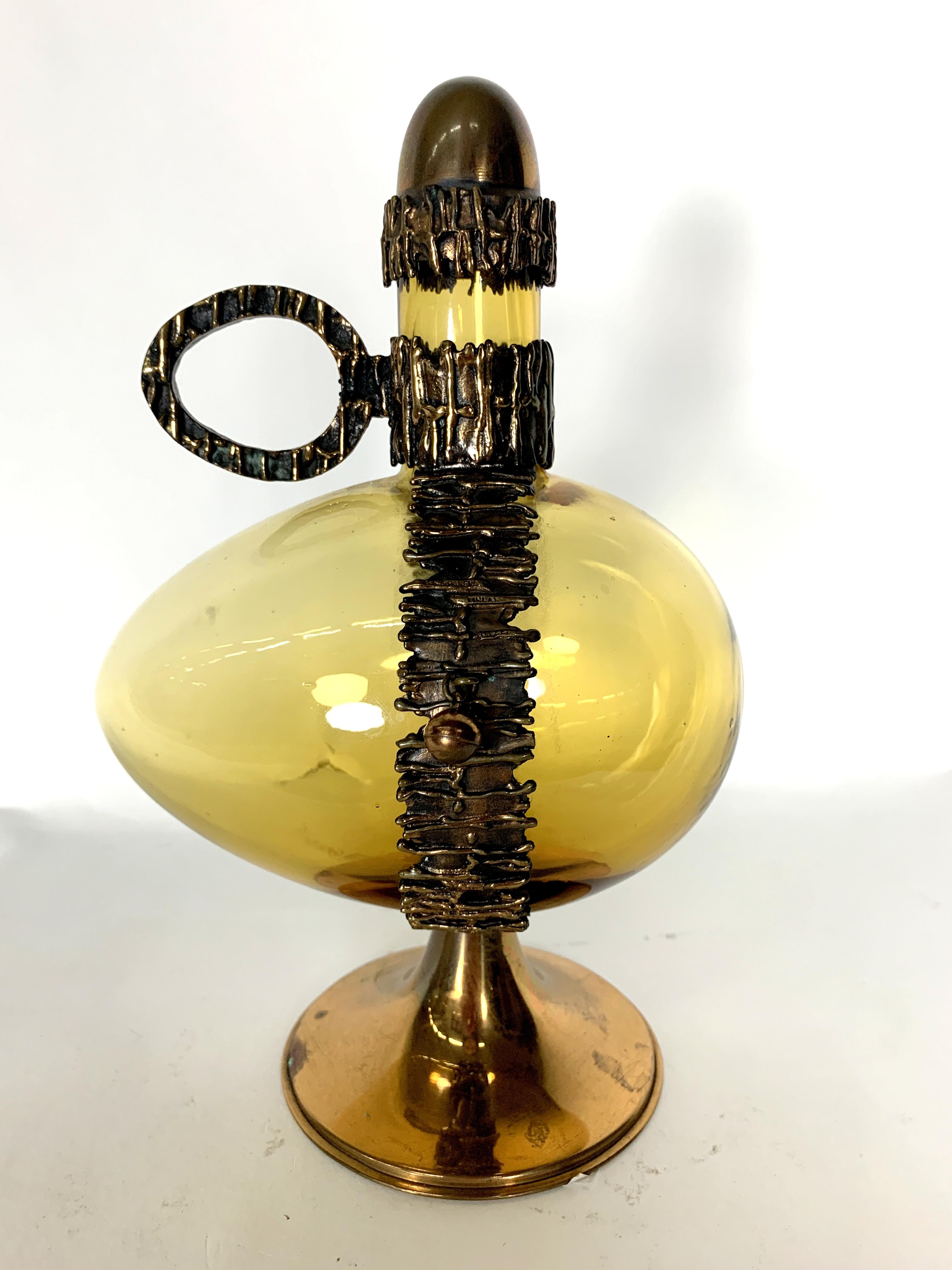 Brass and Colored Glass Liquor Glass, 1960s, from Pentti Sarpaneva, Finland In Good Condition For Sale In Budapest, HU