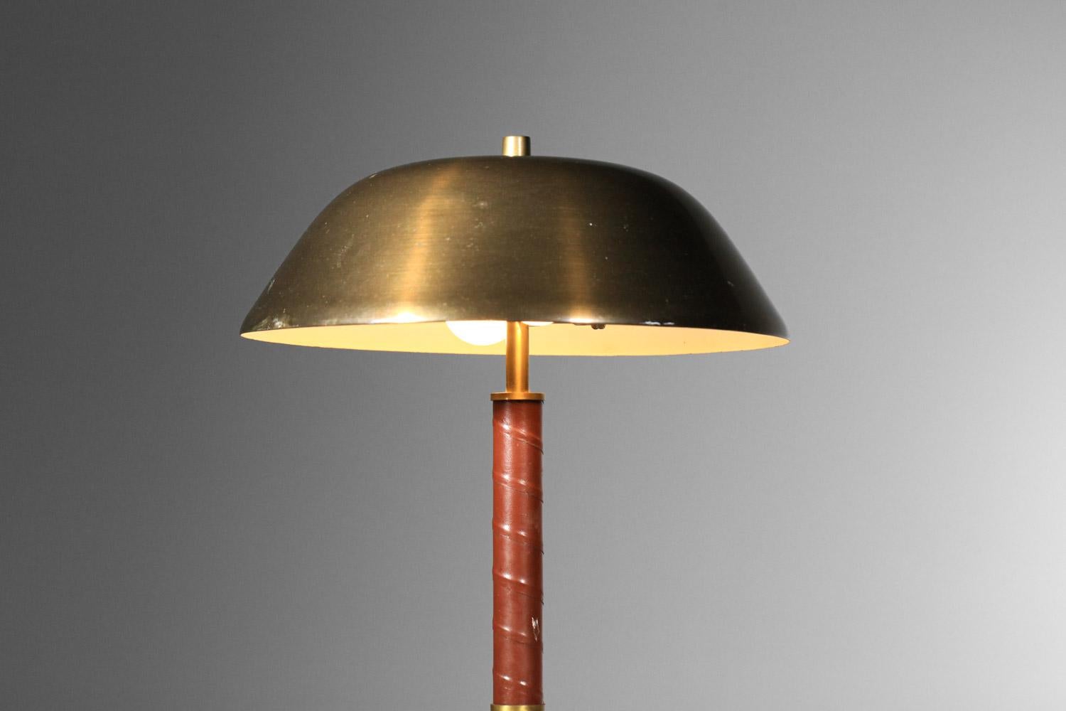 Scandinavian brass and leather Swedish table lamp For Sale 4