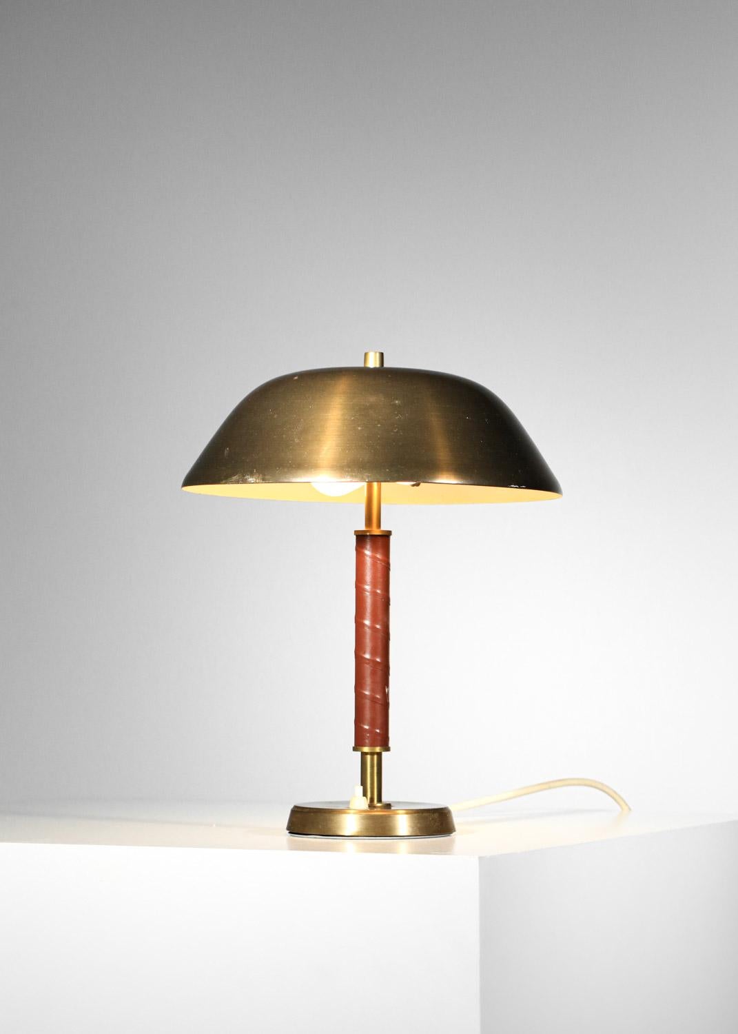 Scandinavian brass and leather Swedish table lamp For Sale 3