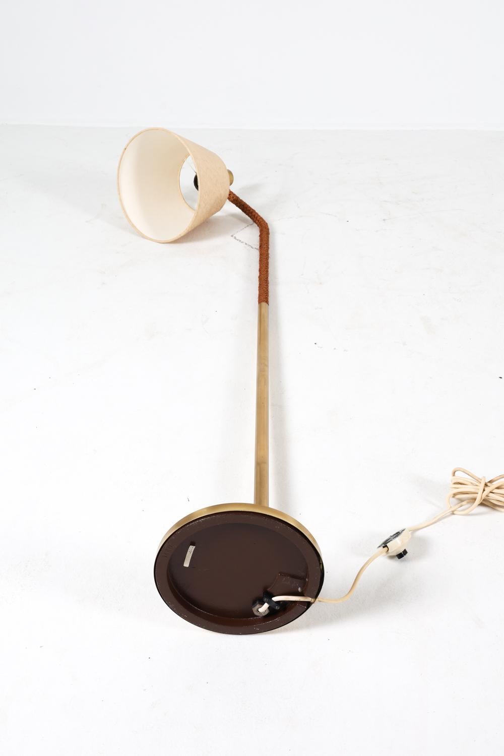 Lampadaire scandinave en laiton, vers 1960 en vente 5