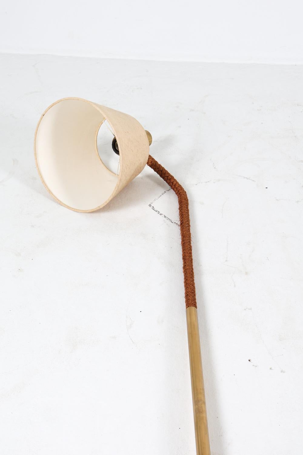 Lampadaire scandinave en laiton, vers 1960 en vente 9