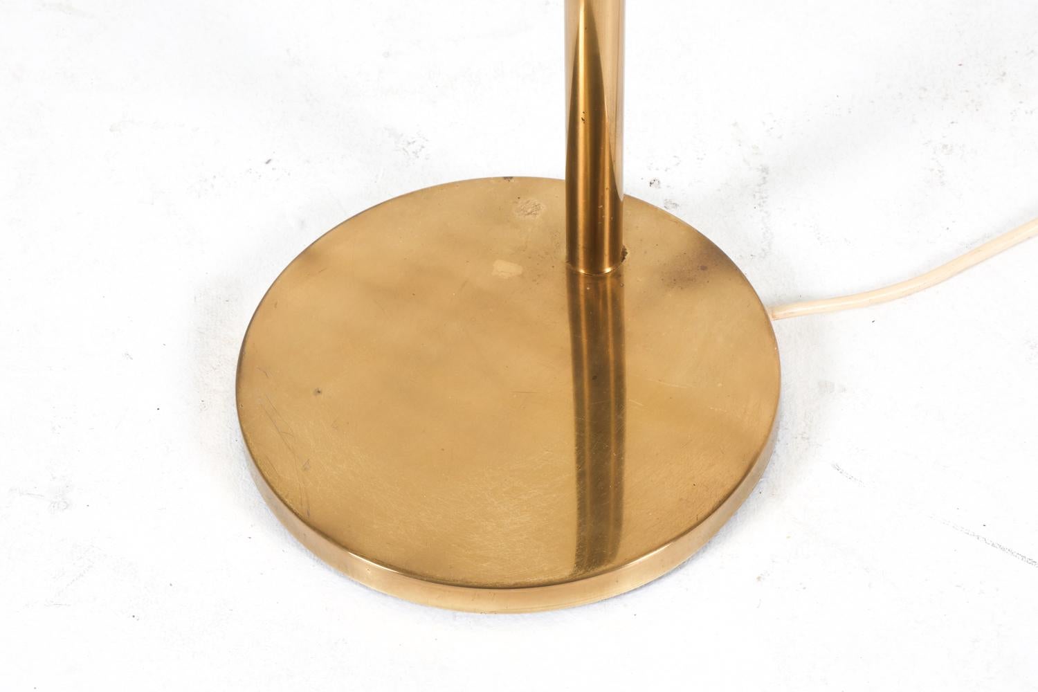 Scandinave Lampadaire scandinave en laiton, vers 1960 en vente