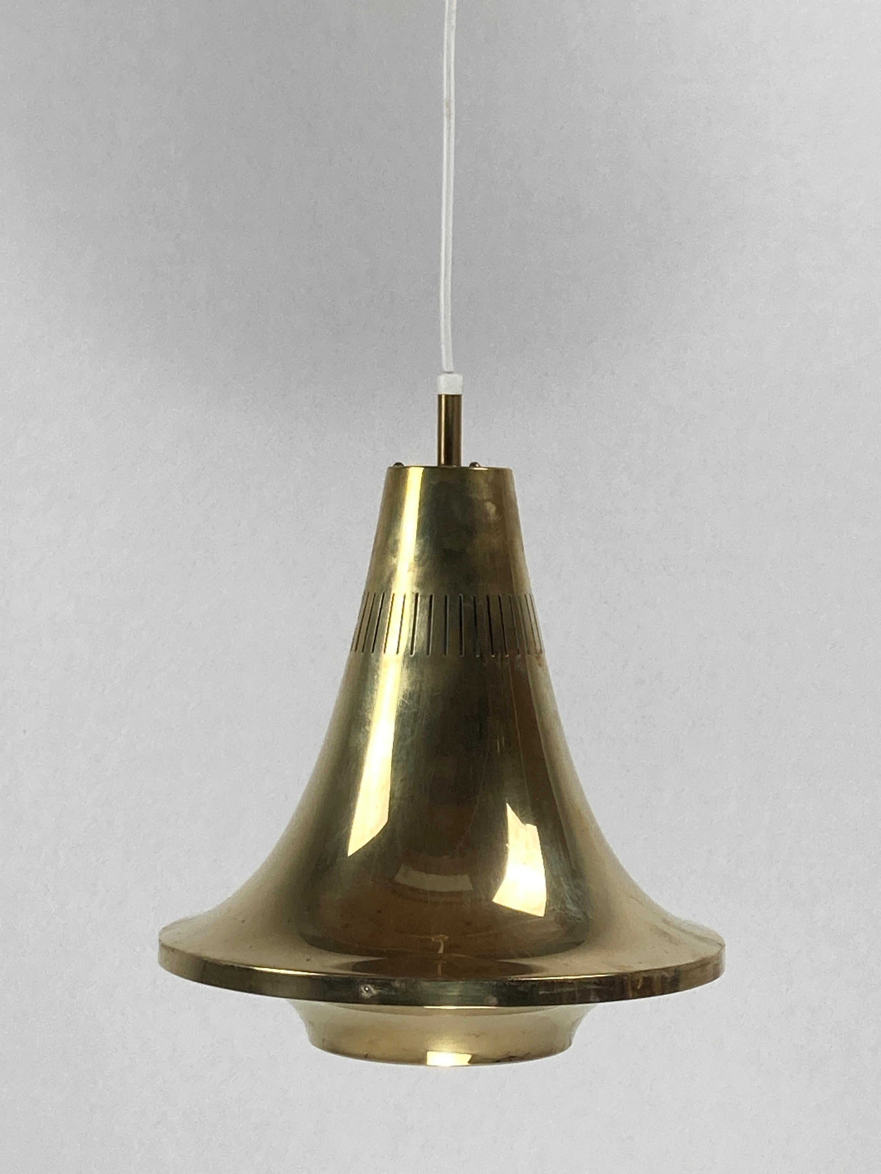 Lampada a sospensione scandinava in ottone di Hans-Agne Jakobsson, Svezia anni '60 in vendita 4