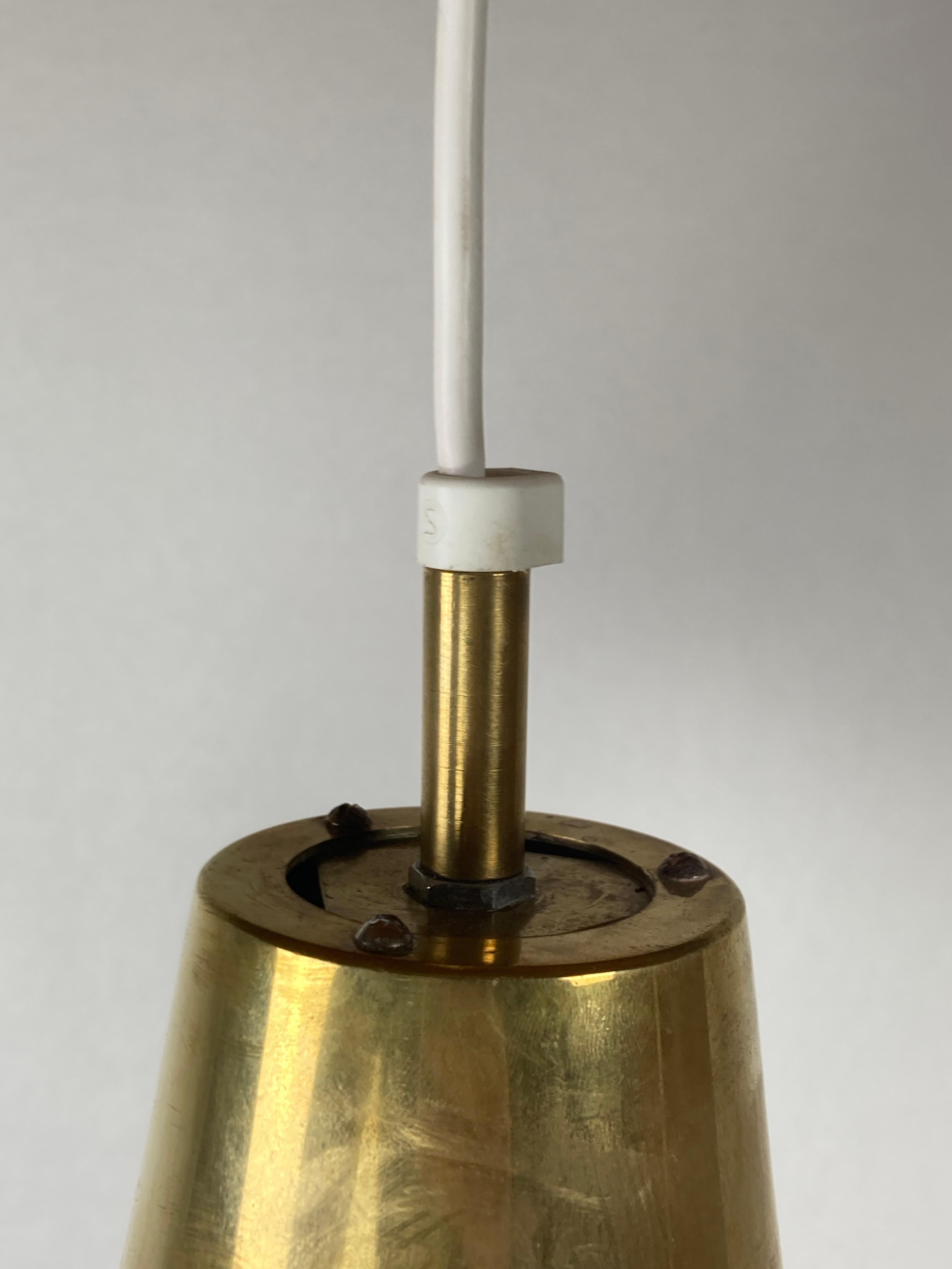 Lampada a sospensione scandinava in ottone di Hans-Agne Jakobsson, Svezia anni '60 in vendita 2