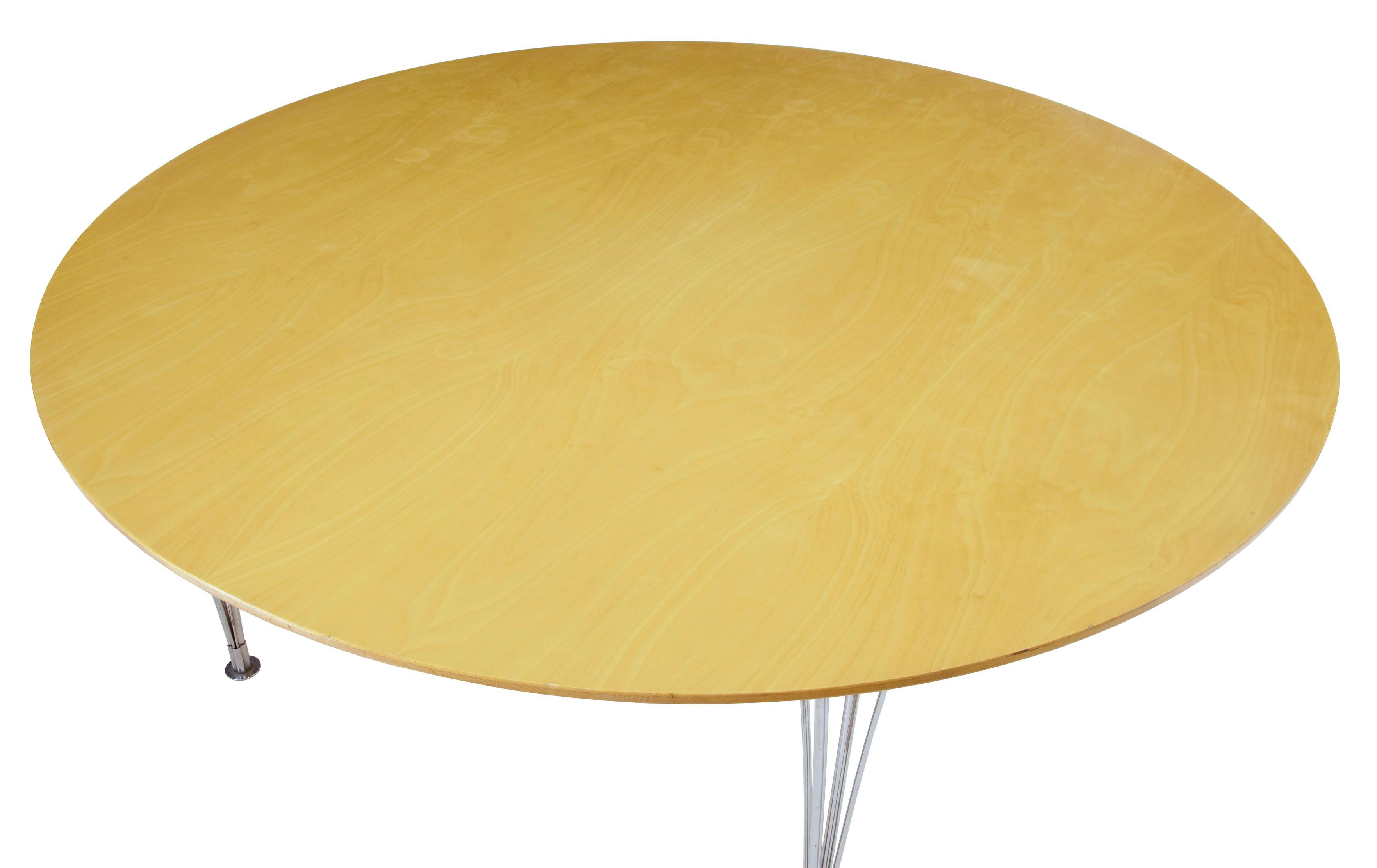 Scandinavian Bruno Mathsson round birch dining table, circa 1980.

Fine piece of well known Scandinavian design by Bruno Mathsson which seats 10. Detachable chromed legs. Circular birch veneered top.

Some marks to outer edge and 1 small dent on