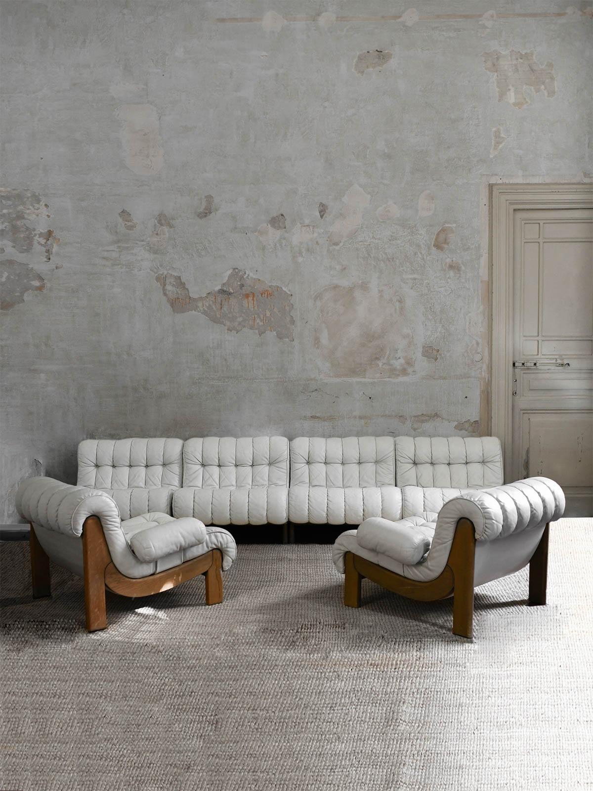 Scandinavian brutalist modular sofa, 1970s
Product Details
Made of wood and leather.
Composed of six modular sections, two of which have an armrest.
Total dimensions: 486 W x 66 H × 89 D cm
Standard module dimensions: 79 W x 66 H × 89 D cm
Module
