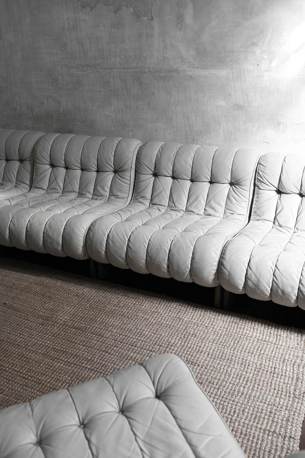 Scandinavian brutalist modular sofa, 1970s In Good Condition For Sale In Roma, RM