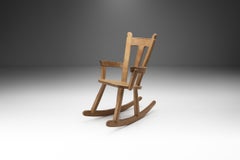 Fauteuil à bascule scandinave brutaliste en chêne, Scandinavie, 1970