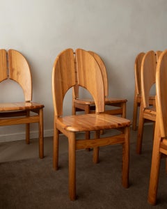 Sedie da pranzo scandinave brutaliste in pino con schienale scultoreo, anni '70, set di 6