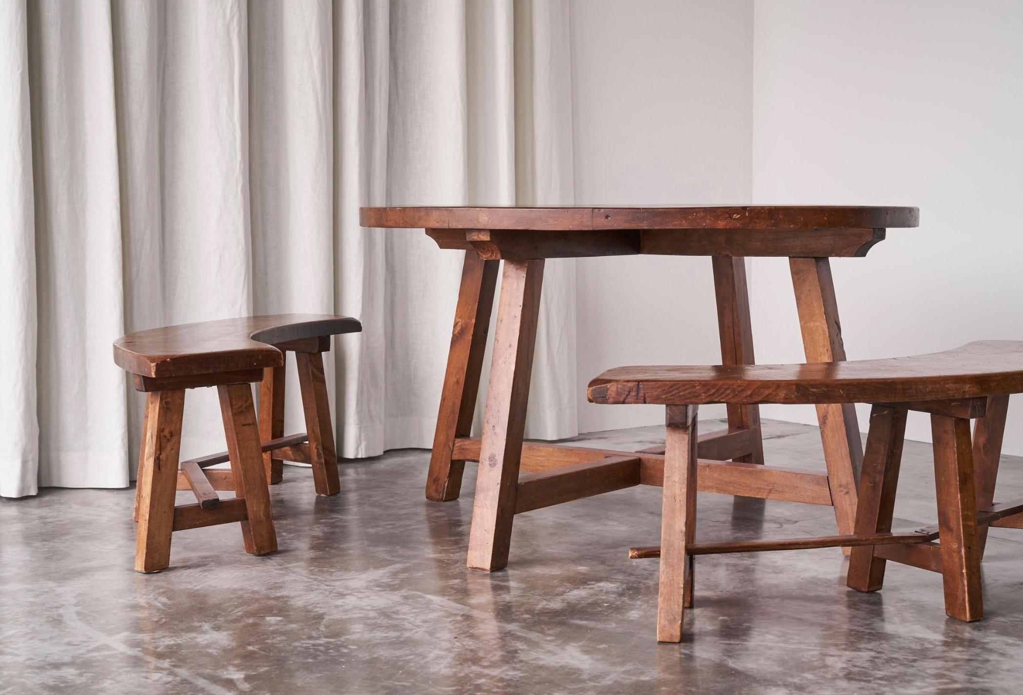 Fait main Ensemble rustique d'ébéniste scandinave et de bancs en pin massif des années 1940 en vente