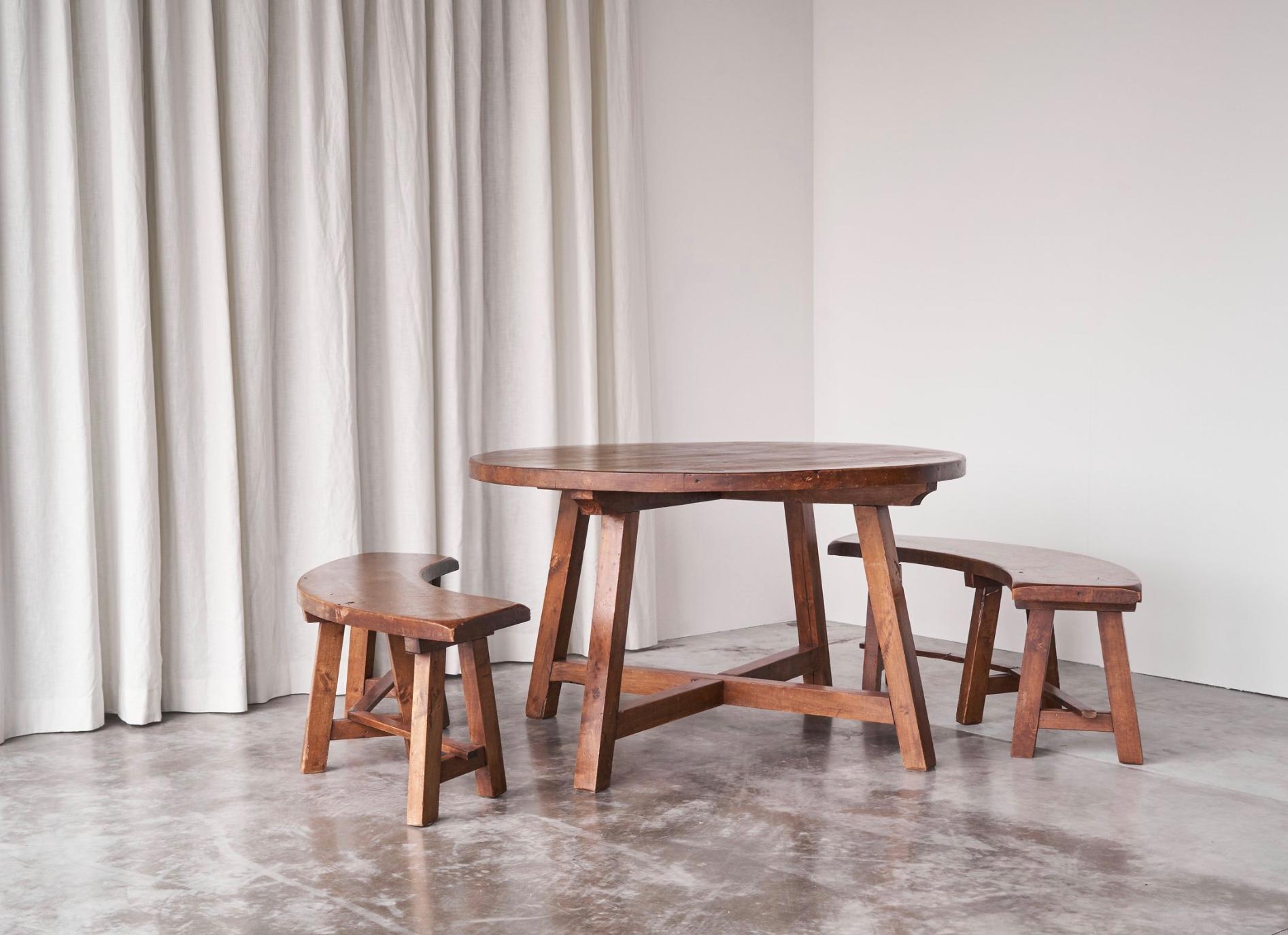 Bois Ensemble rustique d'ébéniste scandinave et de bancs en pin massif des années 1940 en vente