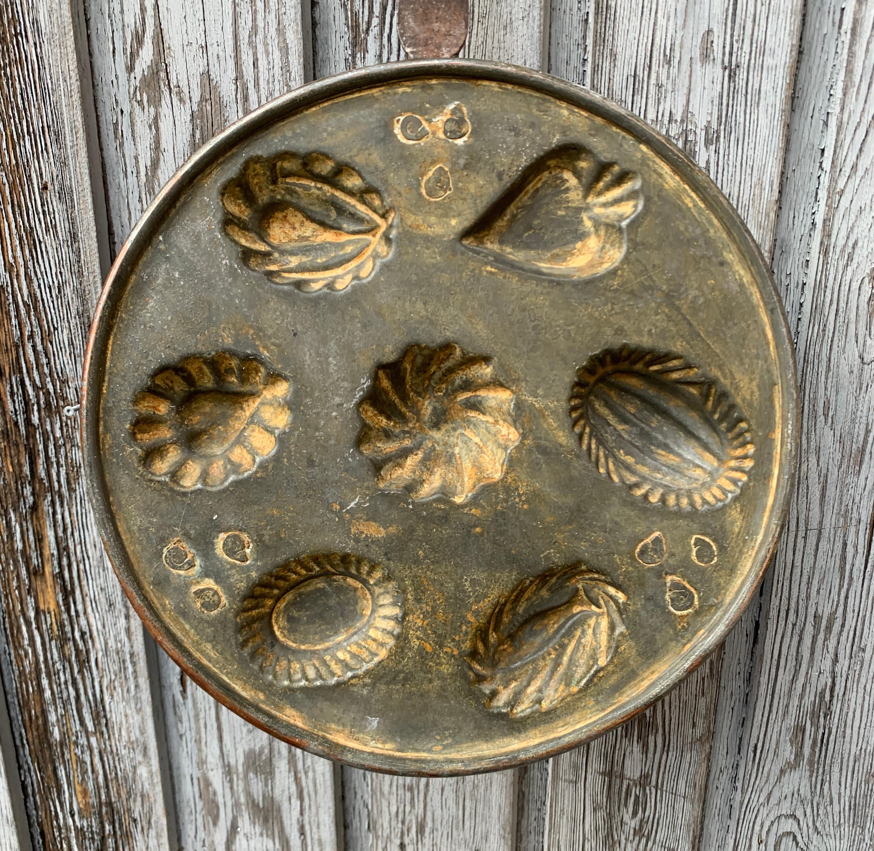 Hand-Crafted Scandinavian Cake Copper Pan, Early 19th Century