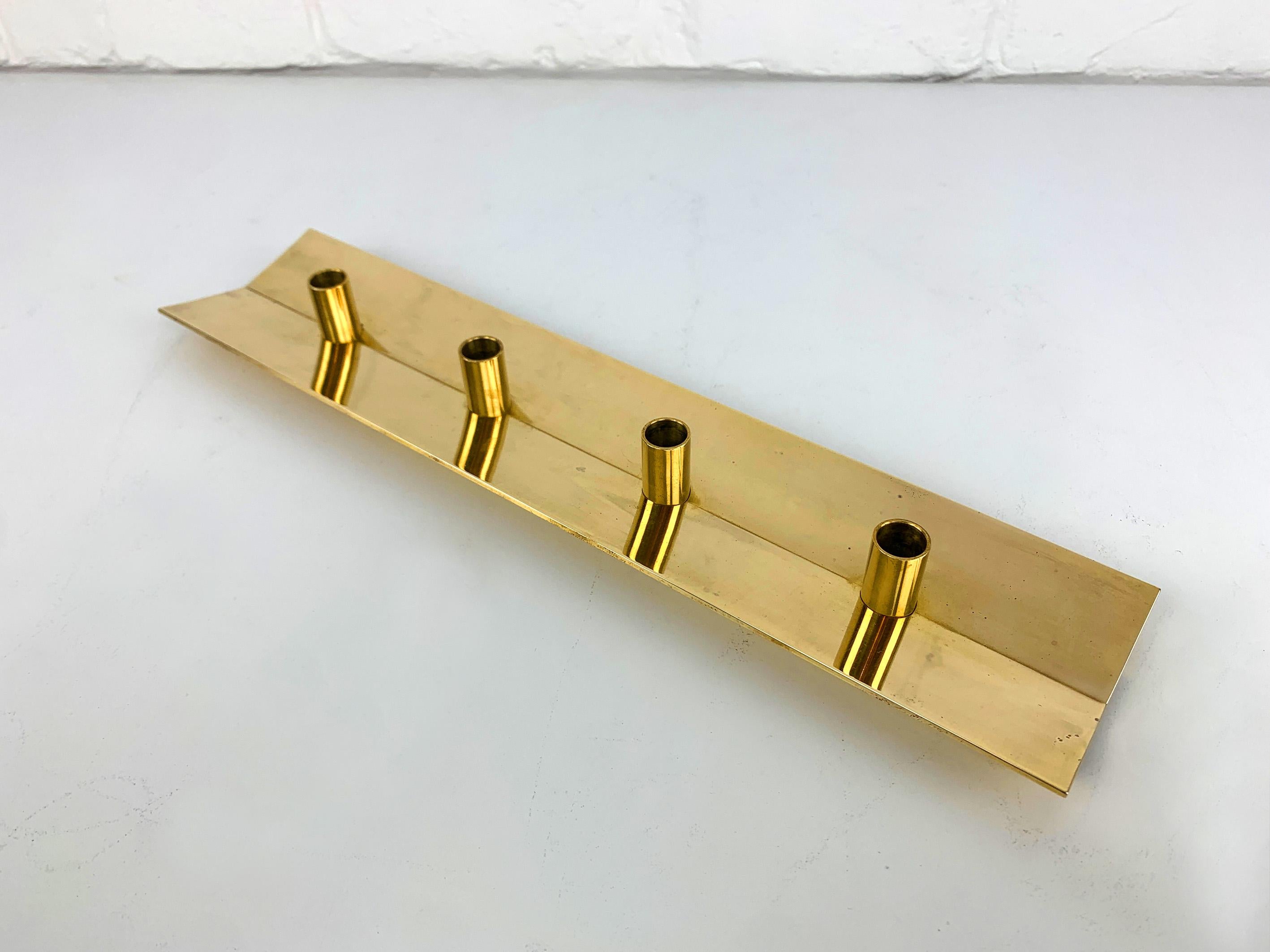 Portacandele scandinavo N°69 in ottone di Pierre Forsell per Skultuna Svezia in vendita 3