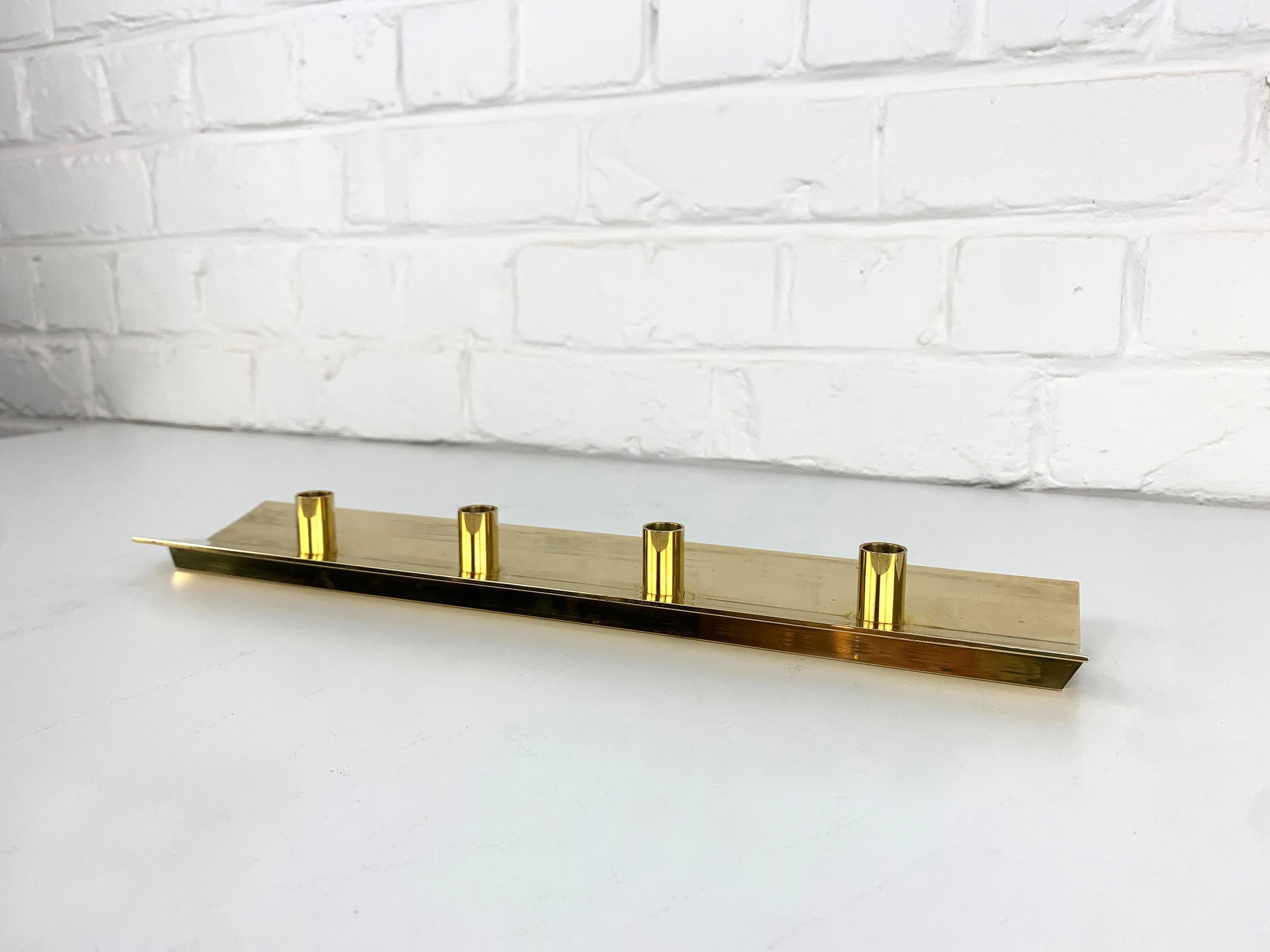 Portacandele scandinavo N°69 in ottone di Pierre Forsell per Skultuna Svezia in vendita 7