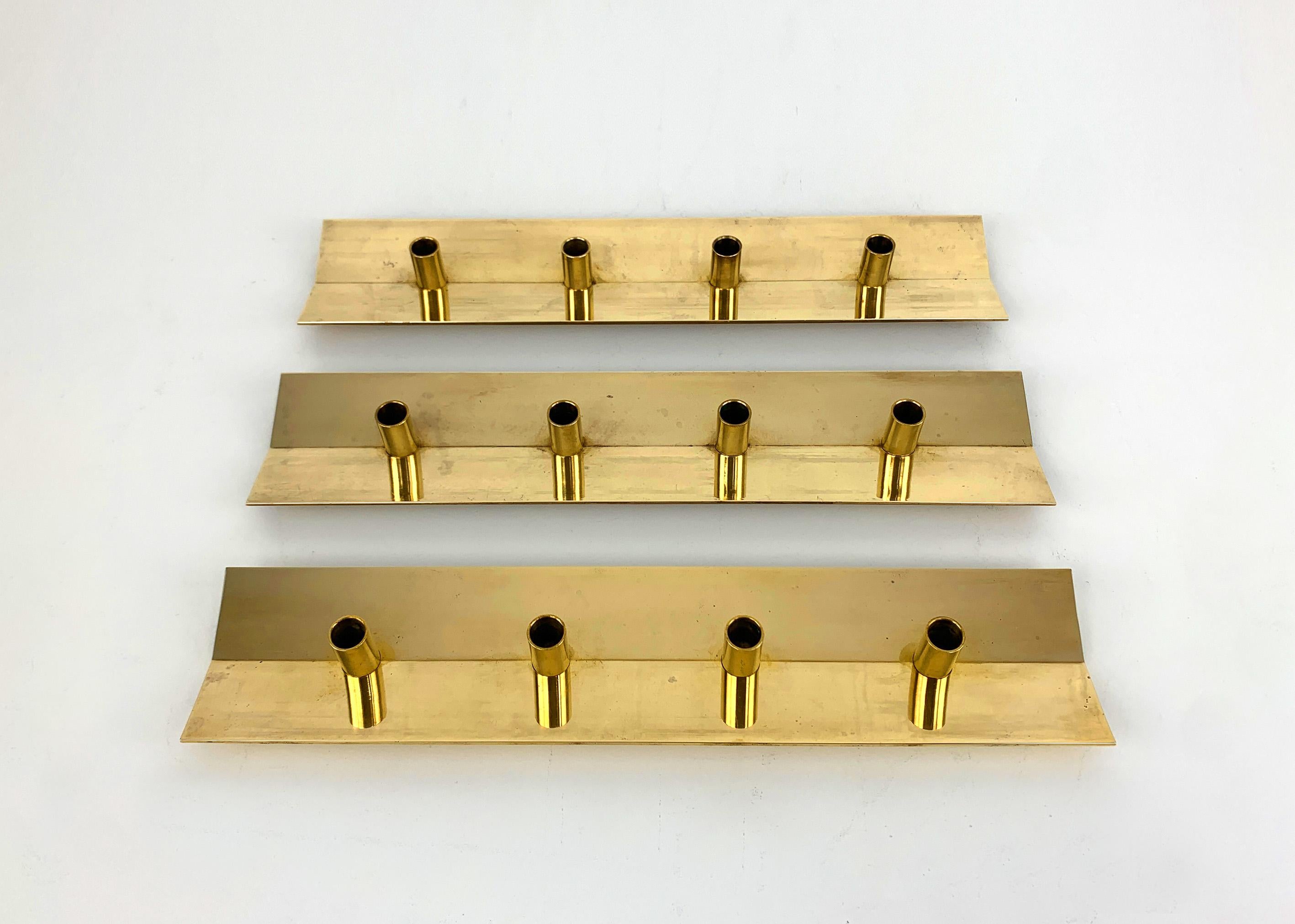 Ottone Portacandele scandinavo N°69 in ottone di Pierre Forsell per Skultuna Svezia in vendita