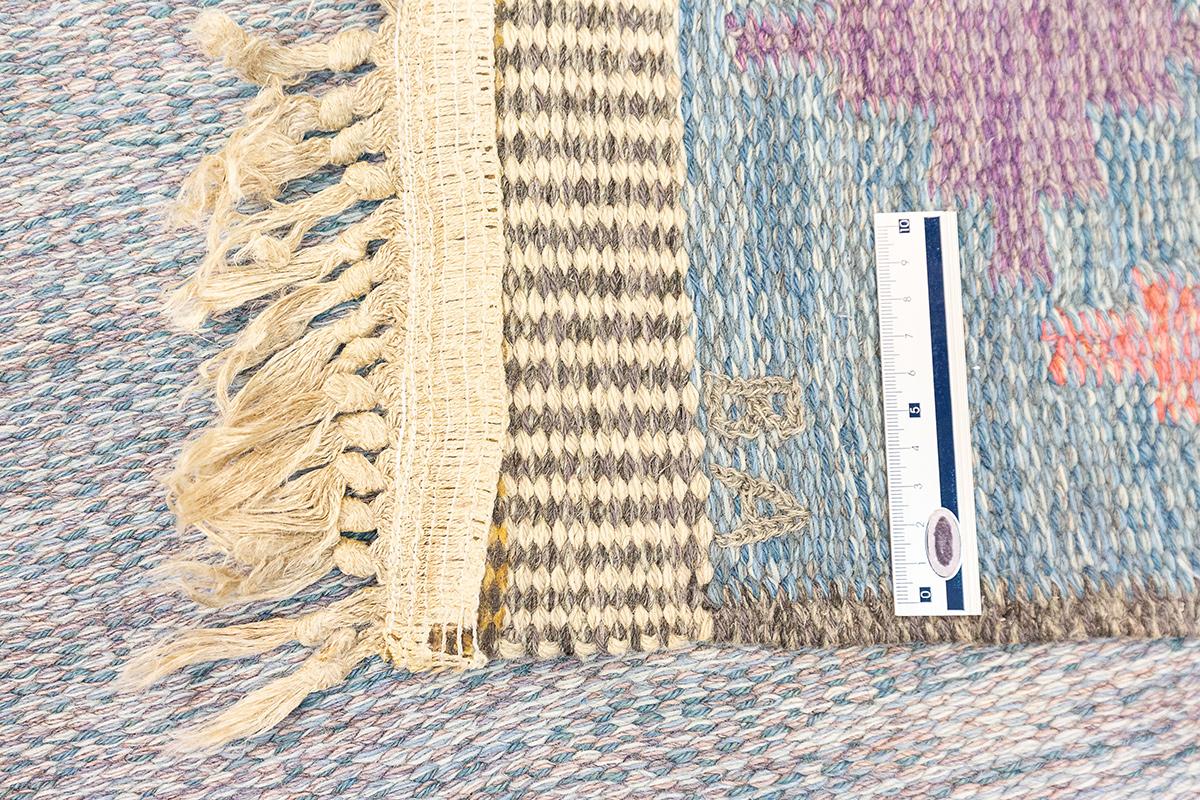 Scandinavian Carpet Minimalist Design Soft Color Palette For Sale 1