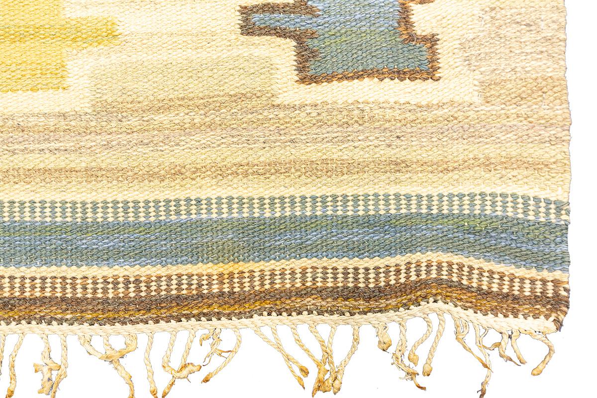 Scandinavian Carpet Rollakan Swedish Cross Motif Design In Good Condition For Sale In Ferrara, IT