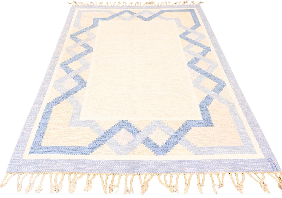 Introducing scandinavian carpet Rollakan Swedish rug! Transform your living space with the luxurious texture and minimalist design of this high-quality rug. Its soft color palette offers a subtle, sophisticated look that can be easily adapted to any