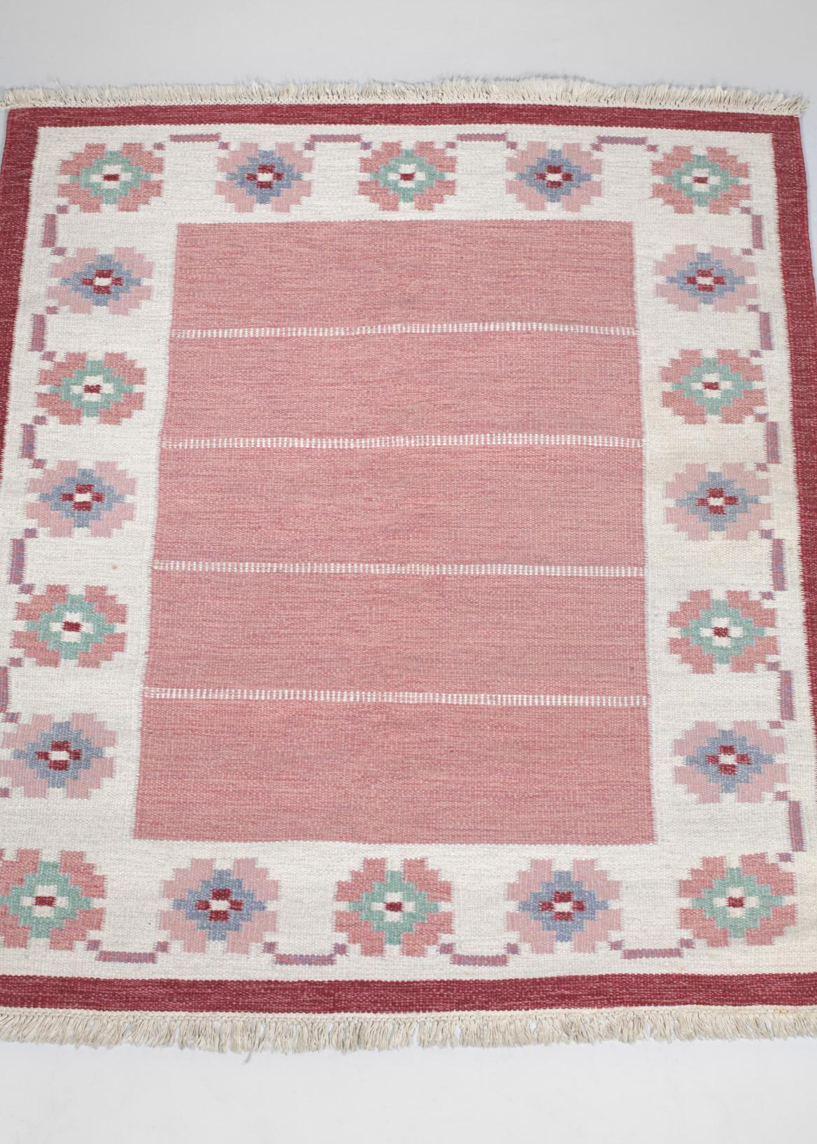 Hand-Crafted Scandinavian Carpet Woven Rug Pink Rollakan Rolakan Carpet Swedish, G120 For Sale